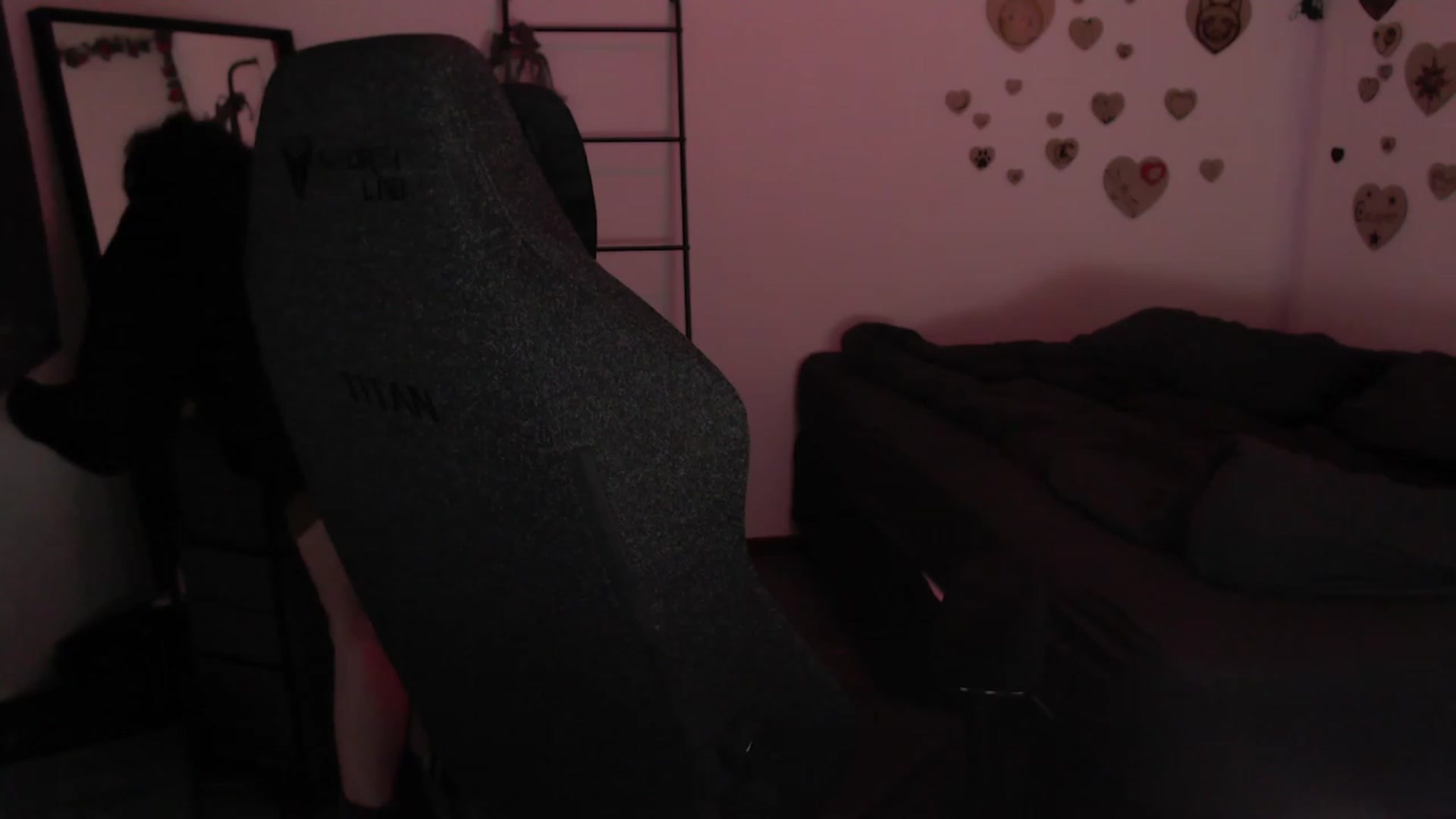 Gallery image thumbnail from the_room's myfreecams stream on, 07/19/2023, 24:56 image 2 of 20