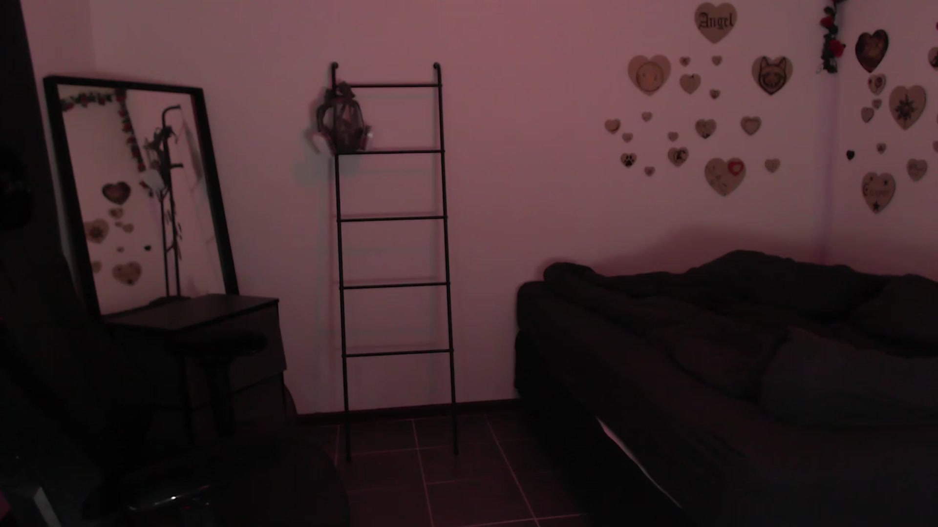 Gallery image thumbnail from the_room's myfreecams stream on, 07/19/2023, 24:56 image 11 of 20