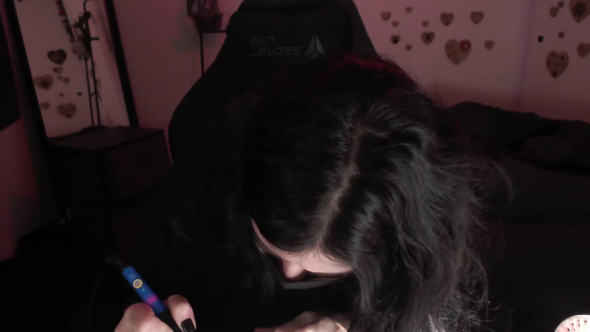 Gallery image thumbnail from the_room's myfreecams stream on, 07/19/2023, 24:56 image 14 of 20