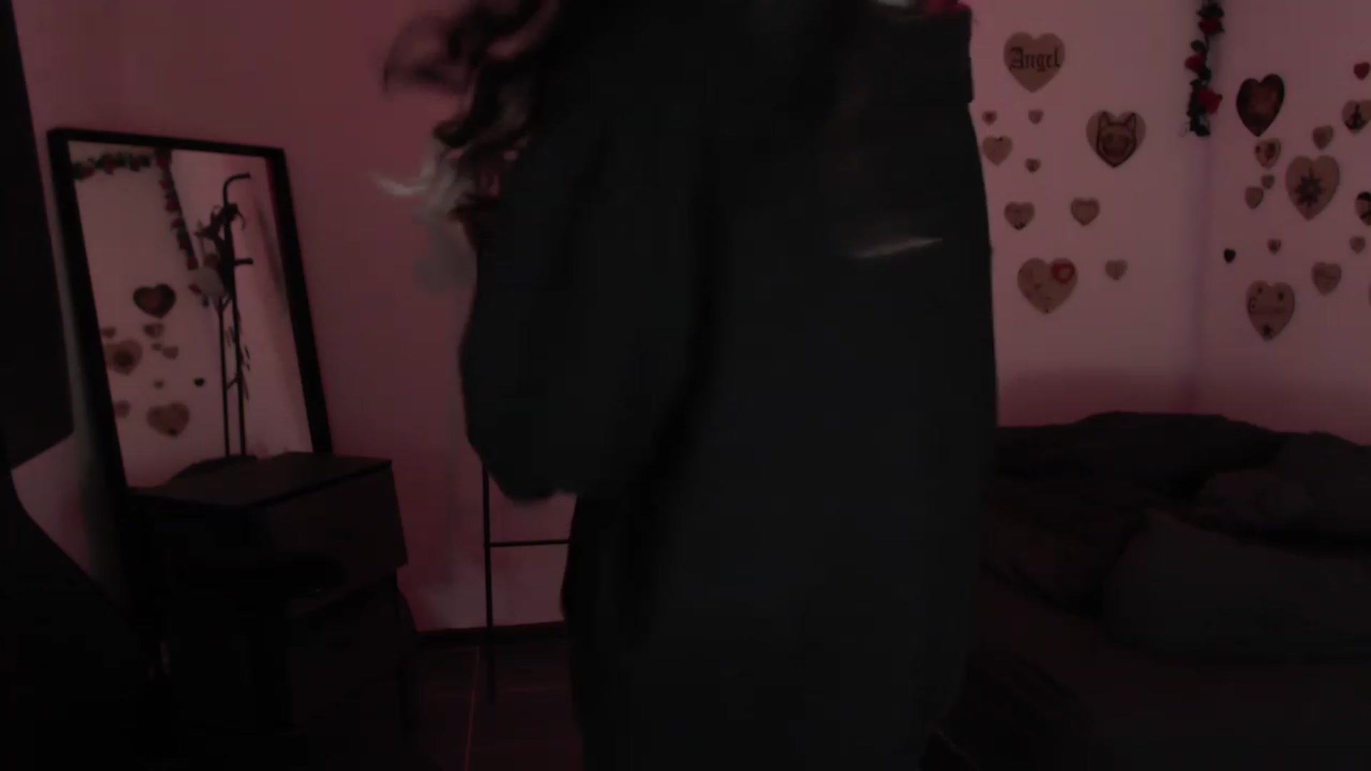 Gallery image thumbnail from the_room's myfreecams stream on, 07/19/2023, 01:39 image 15 of 20