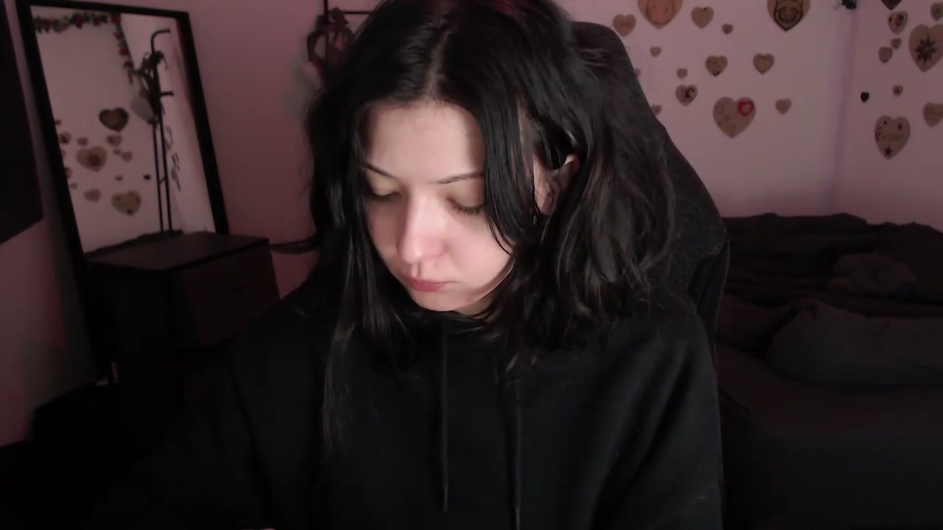 Gallery image thumbnail from the_room's myfreecams stream on, 07/19/2023, 01:39 image 18 of 20