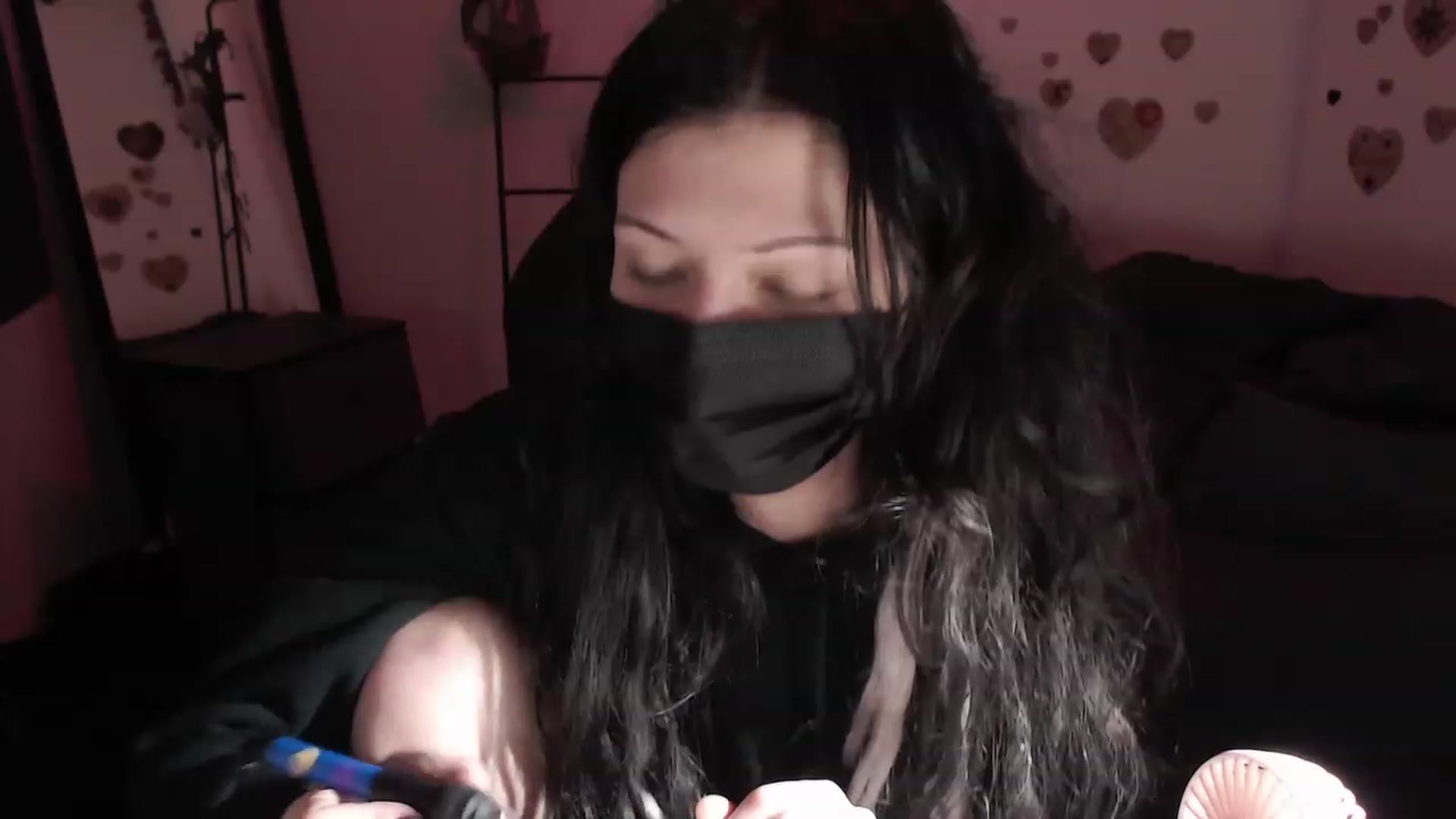 Gallery image thumbnail from the_room's myfreecams stream on, 07/19/2023, 01:39 image 10 of 20