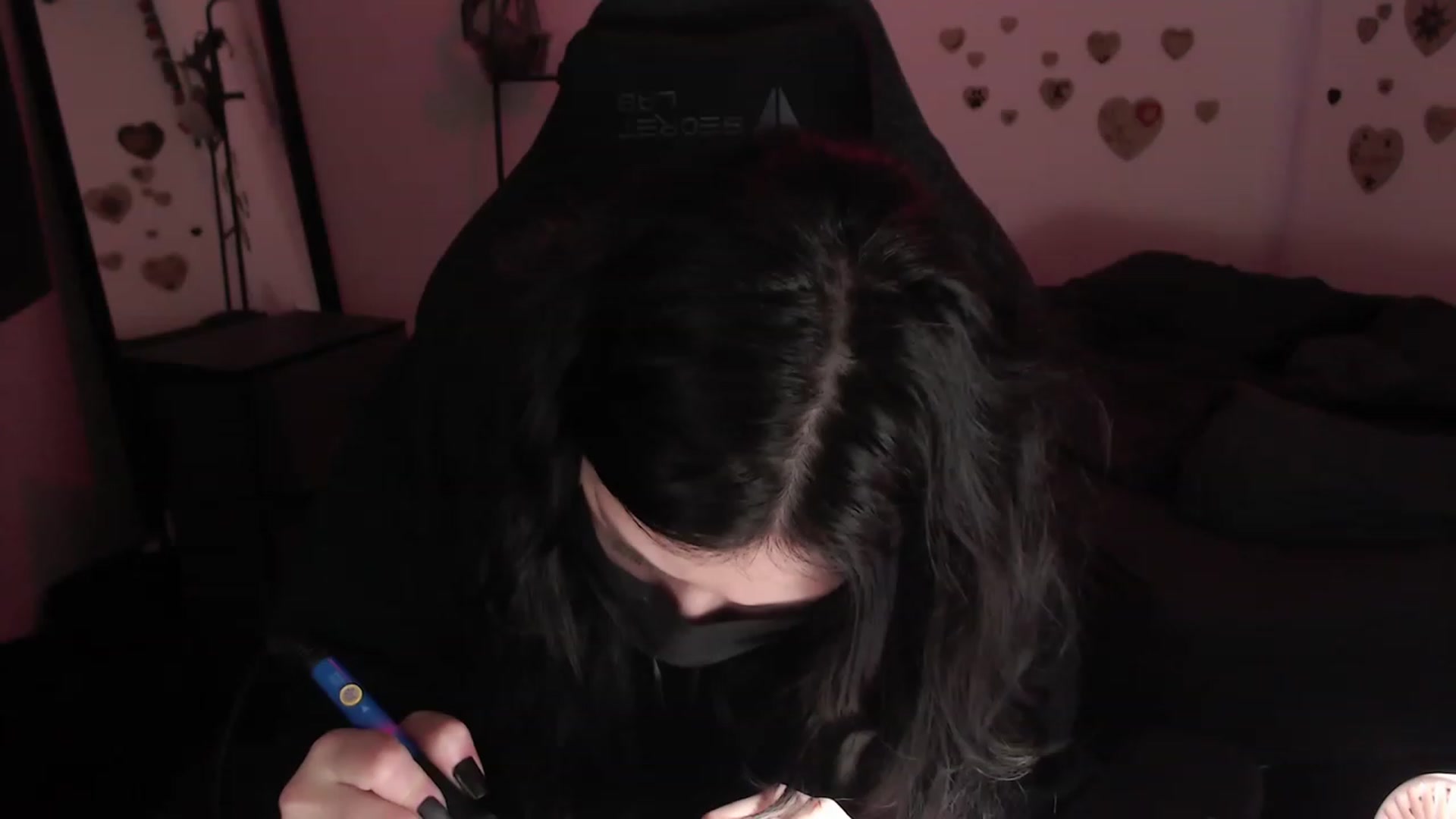 Gallery image thumbnail from the_room's myfreecams stream on, 07/19/2023, 01:39 image 4 of 20