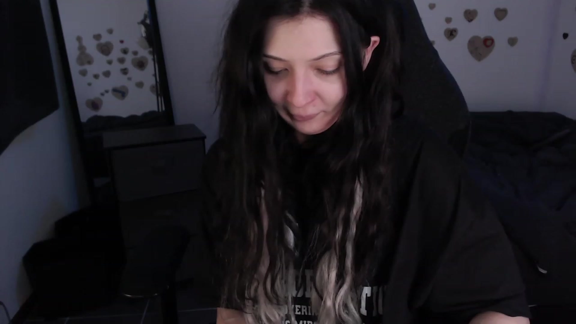 Gallery image thumbnail from the_room's myfreecams stream on, 07/20/2023, 07:28 image 19 of 20