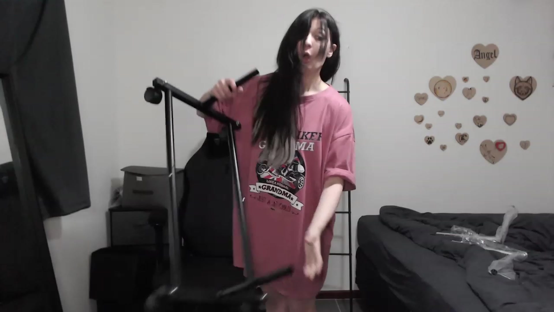 Gallery image thumbnail from the_room's myfreecams stream on, 07/21/2023, 01:59 image 17 of 20