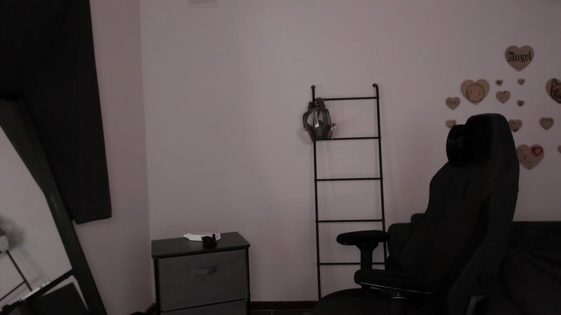 Gallery image thumbnail from the_room's myfreecams stream on, 07/21/2023, 01:59 image 10 of 20