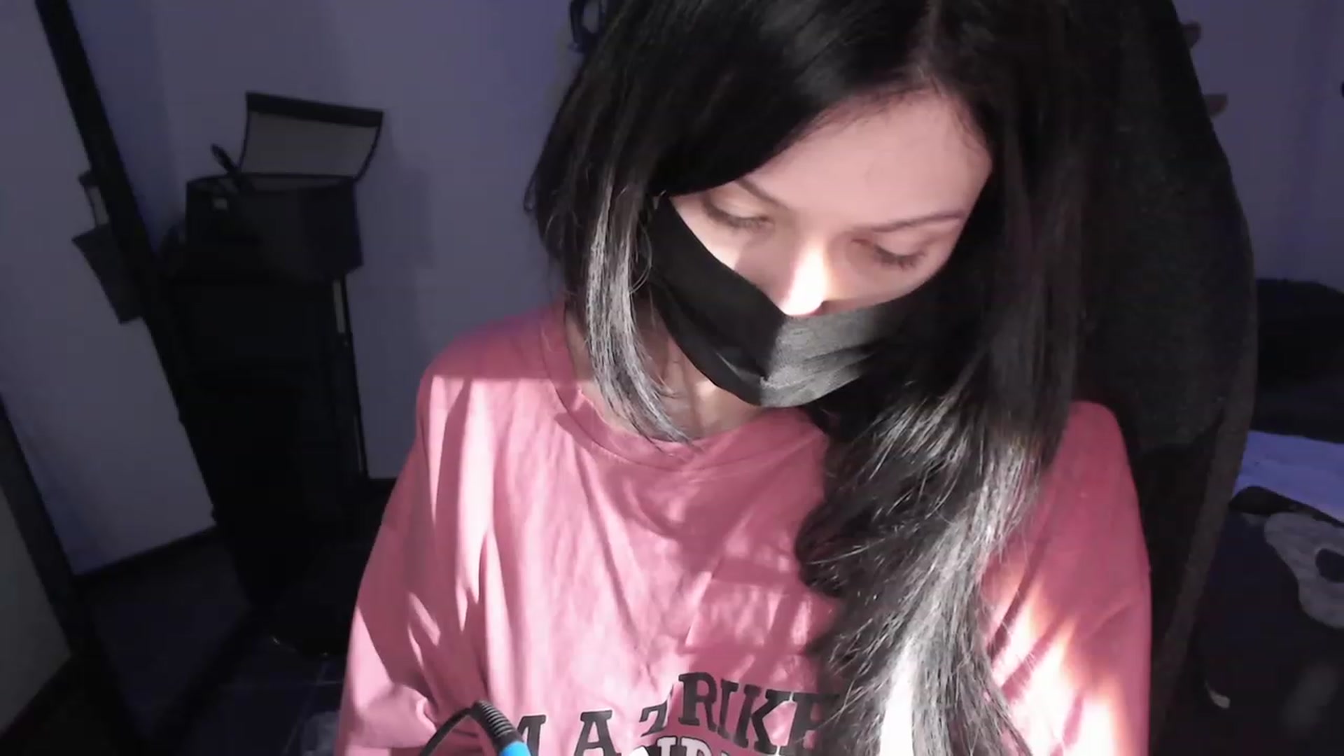 Gallery image thumbnail from the_room's myfreecams stream on, 07/21/2023, 04:50 image 12 of 20