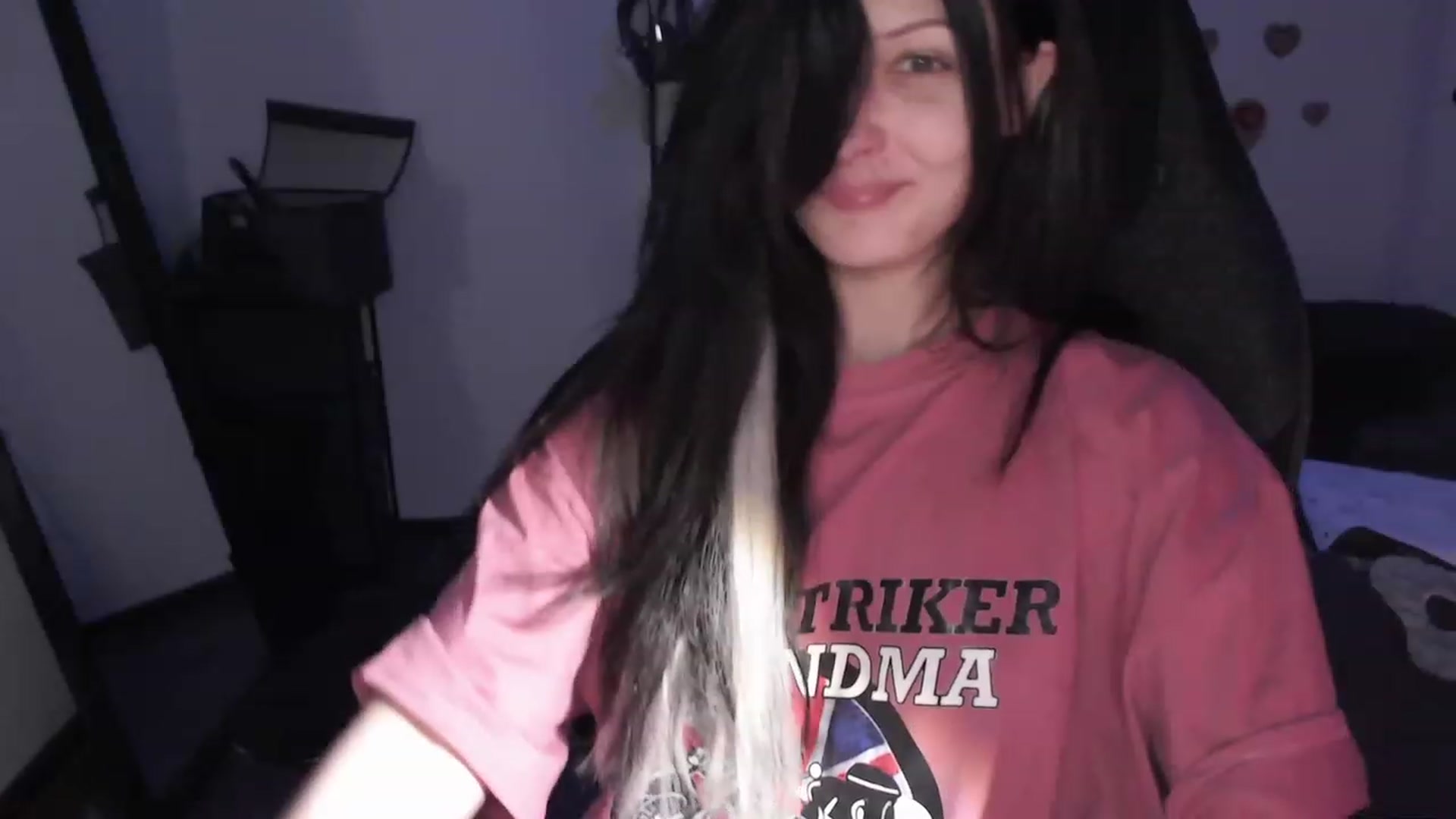 Gallery image thumbnail from the_room's myfreecams stream on, 07/21/2023, 04:50 image 9 of 20