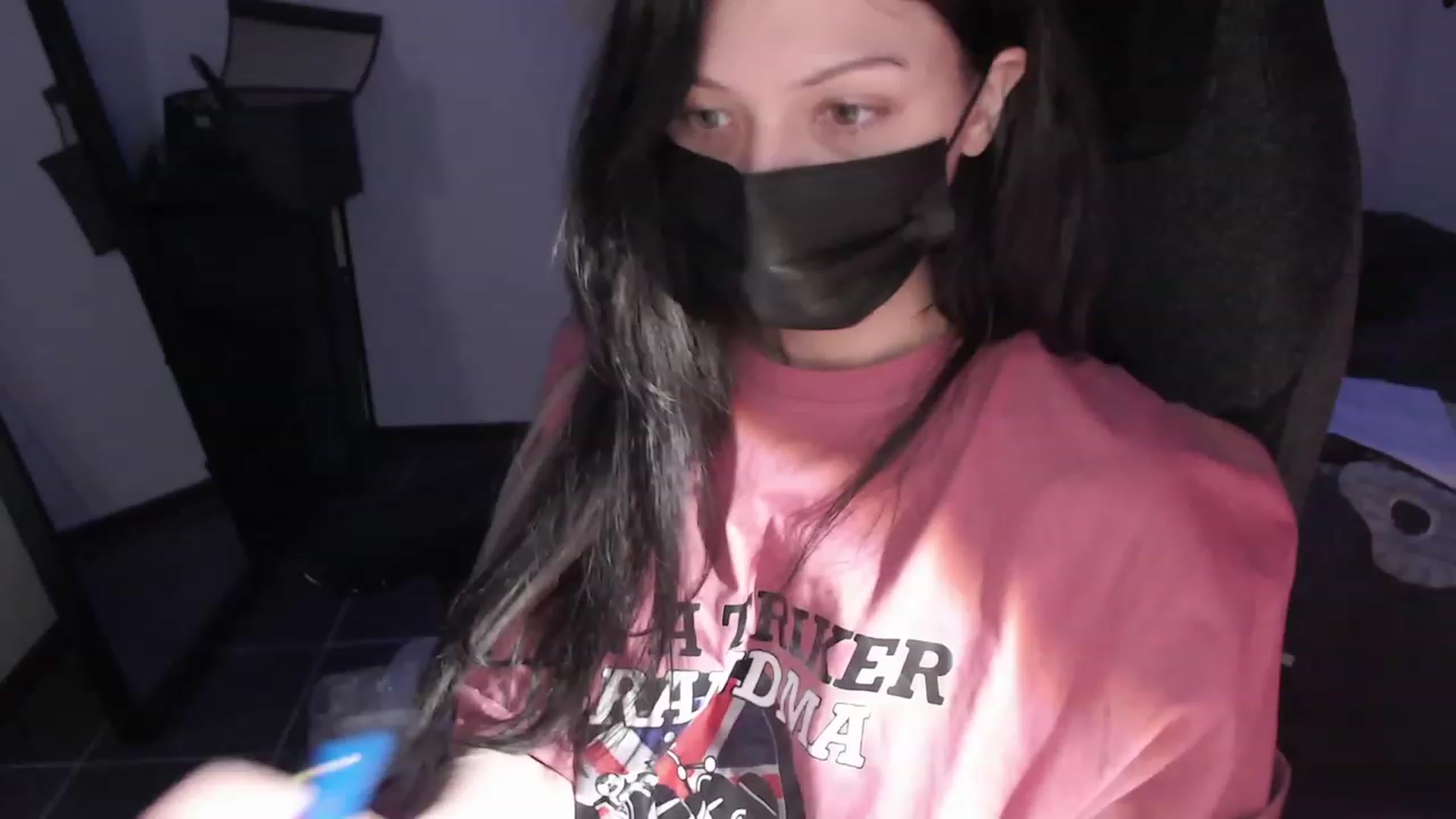 Gallery image thumbnail from the_room's myfreecams stream on, 07/21/2023, 04:50 image 4 of 20