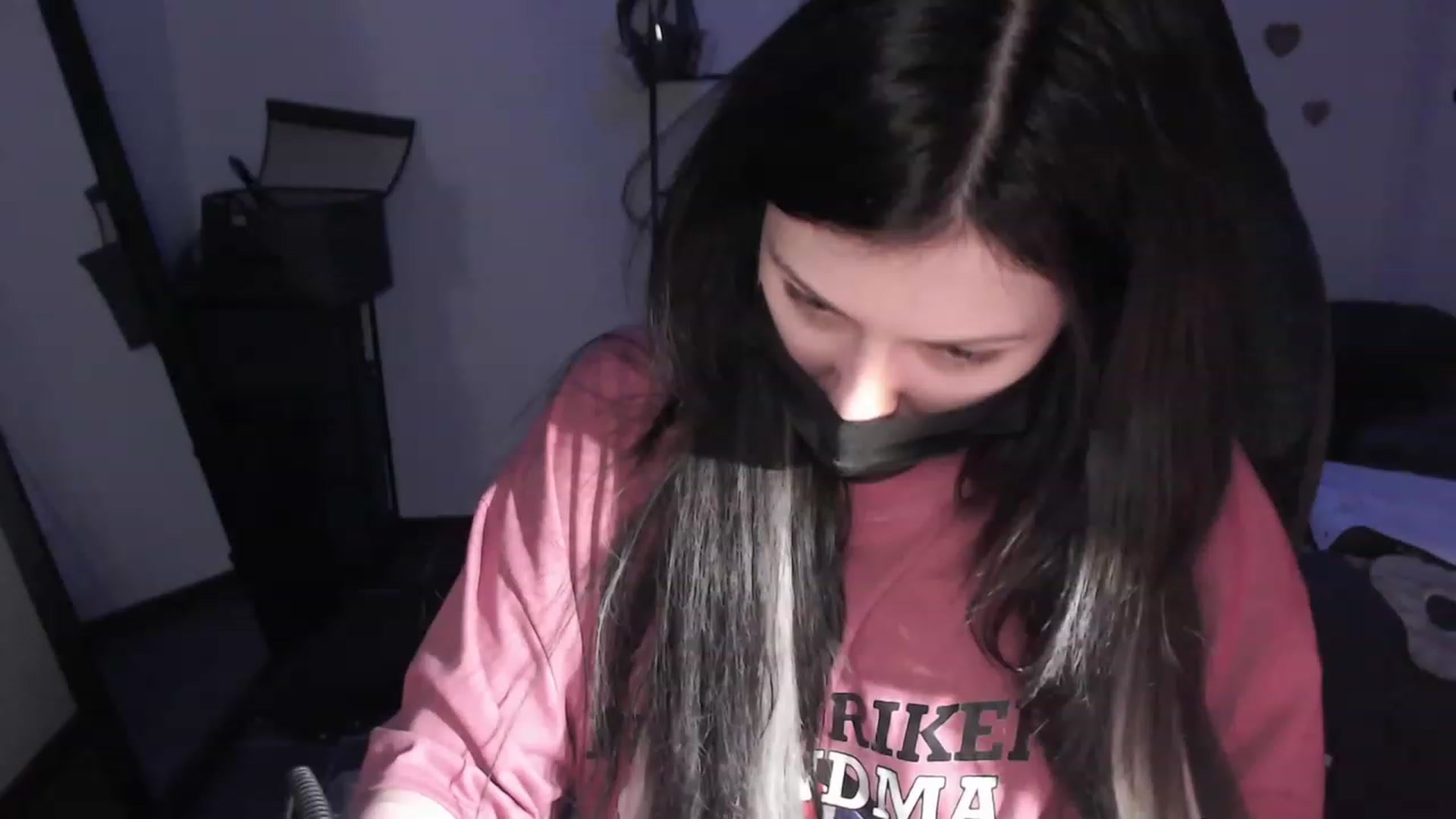 Gallery image thumbnail from the_room's myfreecams stream on, 07/21/2023, 04:50 image 11 of 20
