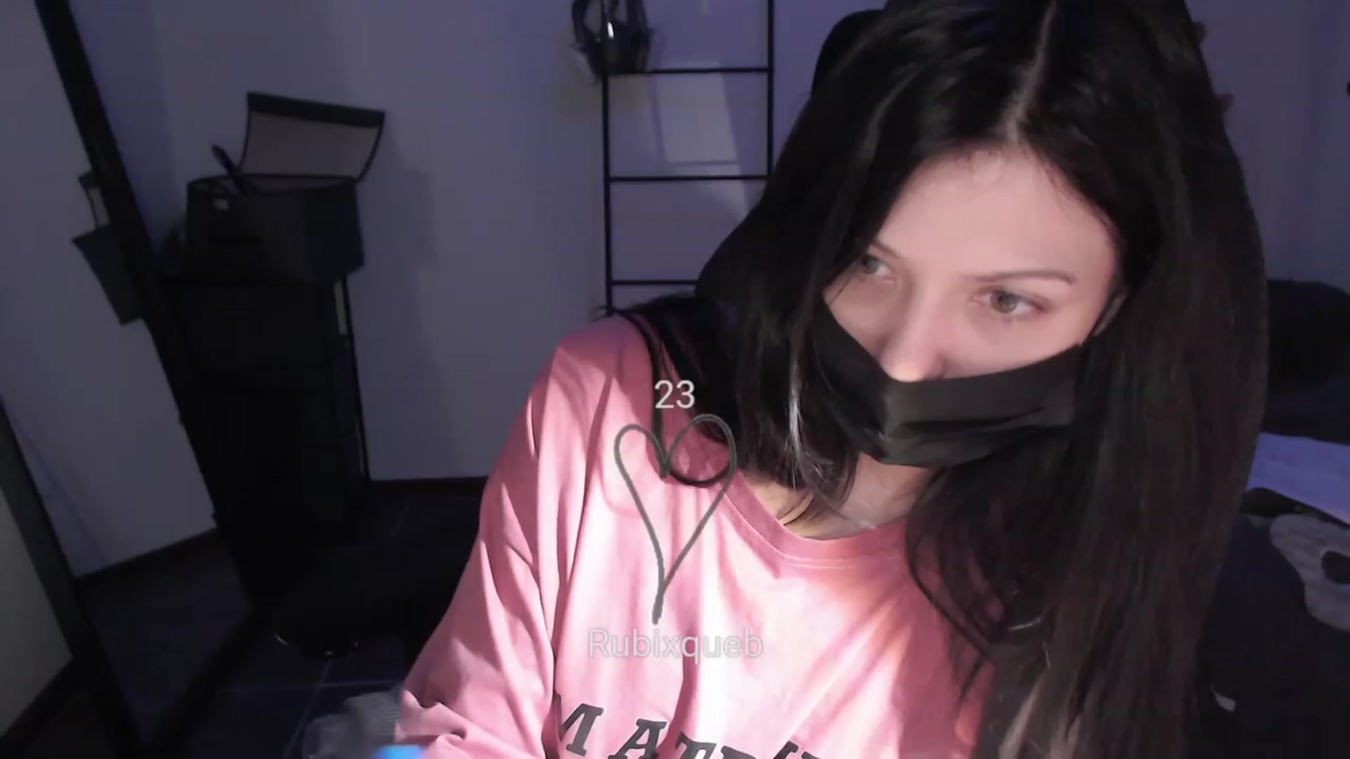 Gallery image thumbnail from the_room's myfreecams stream on, 07/21/2023, 04:50 image 15 of 20