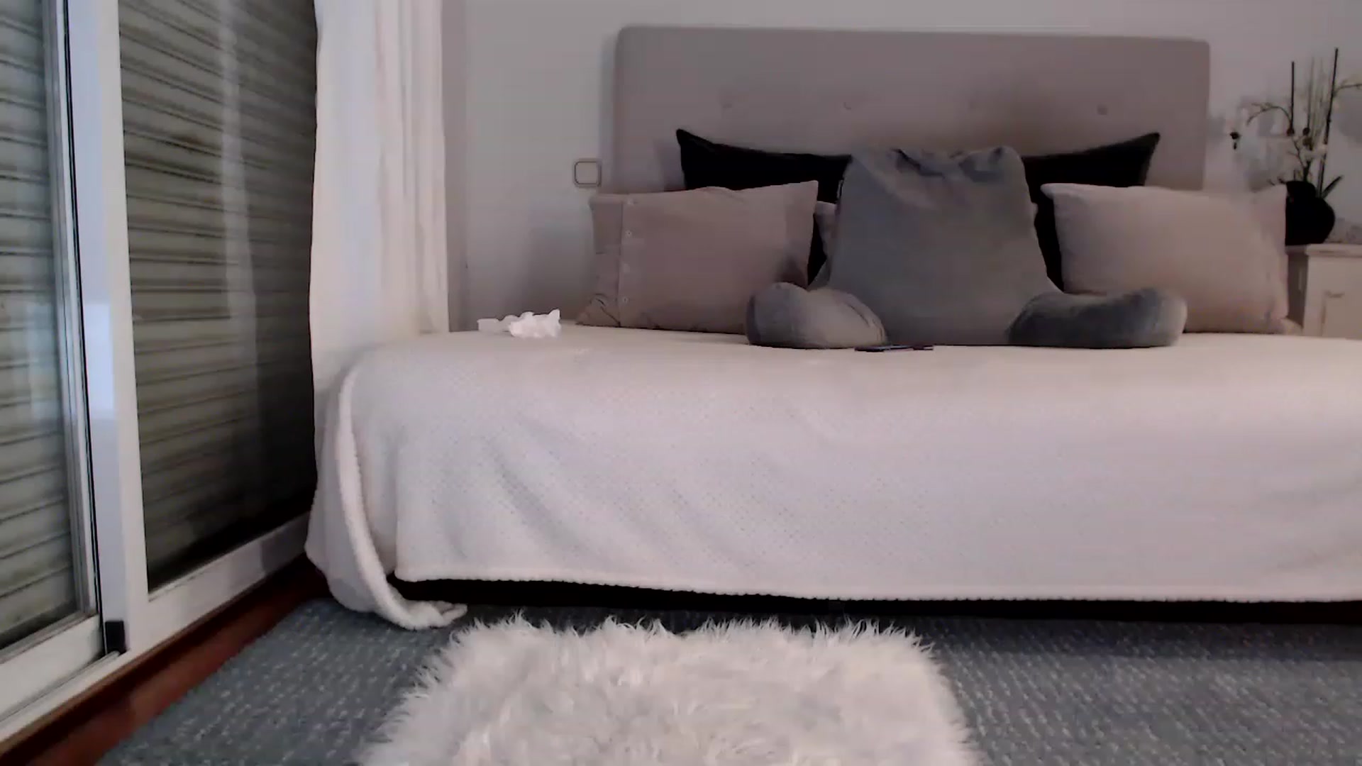 Gallery image thumbnail from thebluelagoon's myfreecams stream on, 03/16/2023, 05:01 image 6 of 20