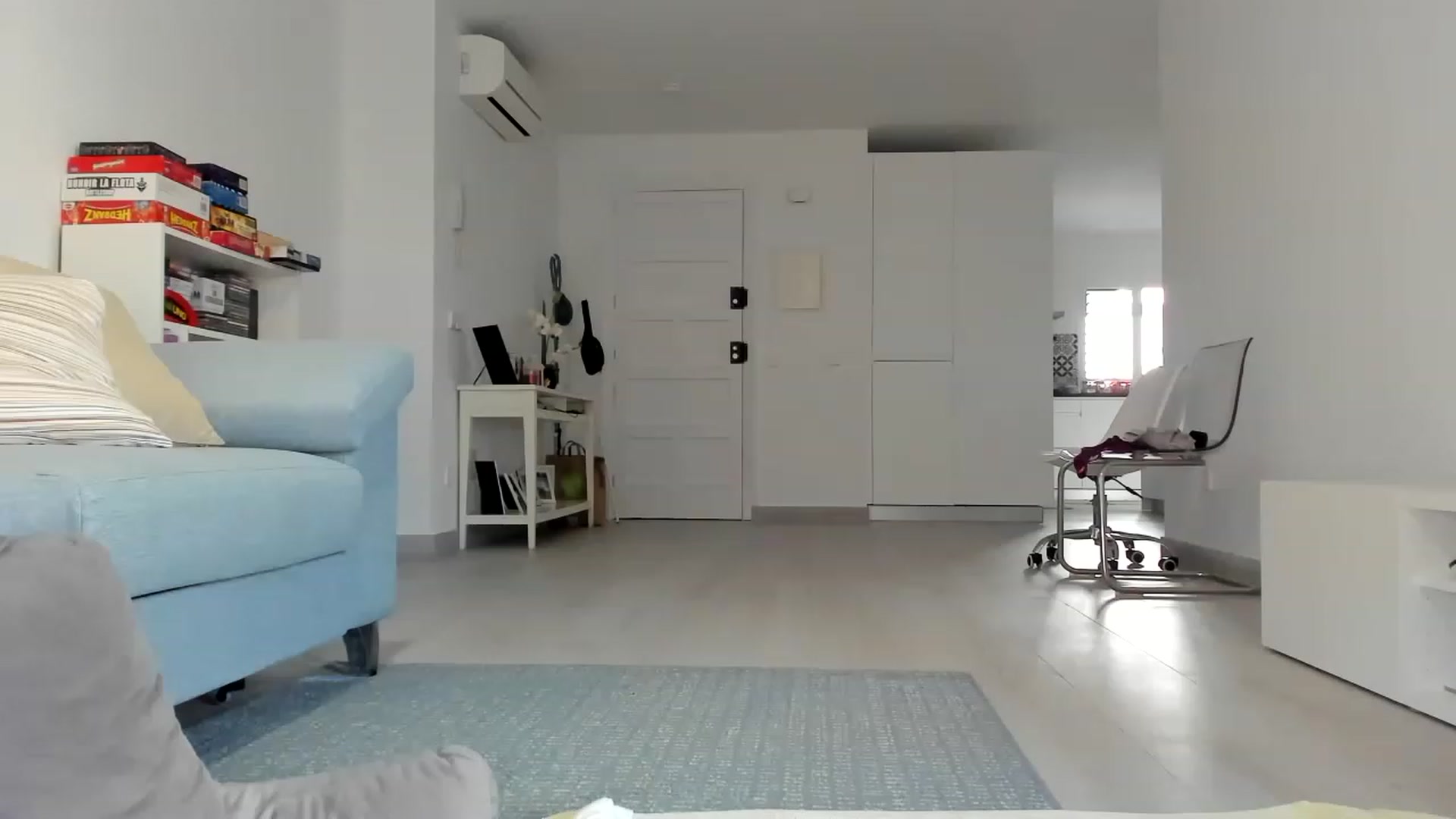 Gallery image thumbnail from thebluelagoon's myfreecams stream on, 05/24/2023, 05:41 image 19 of 20