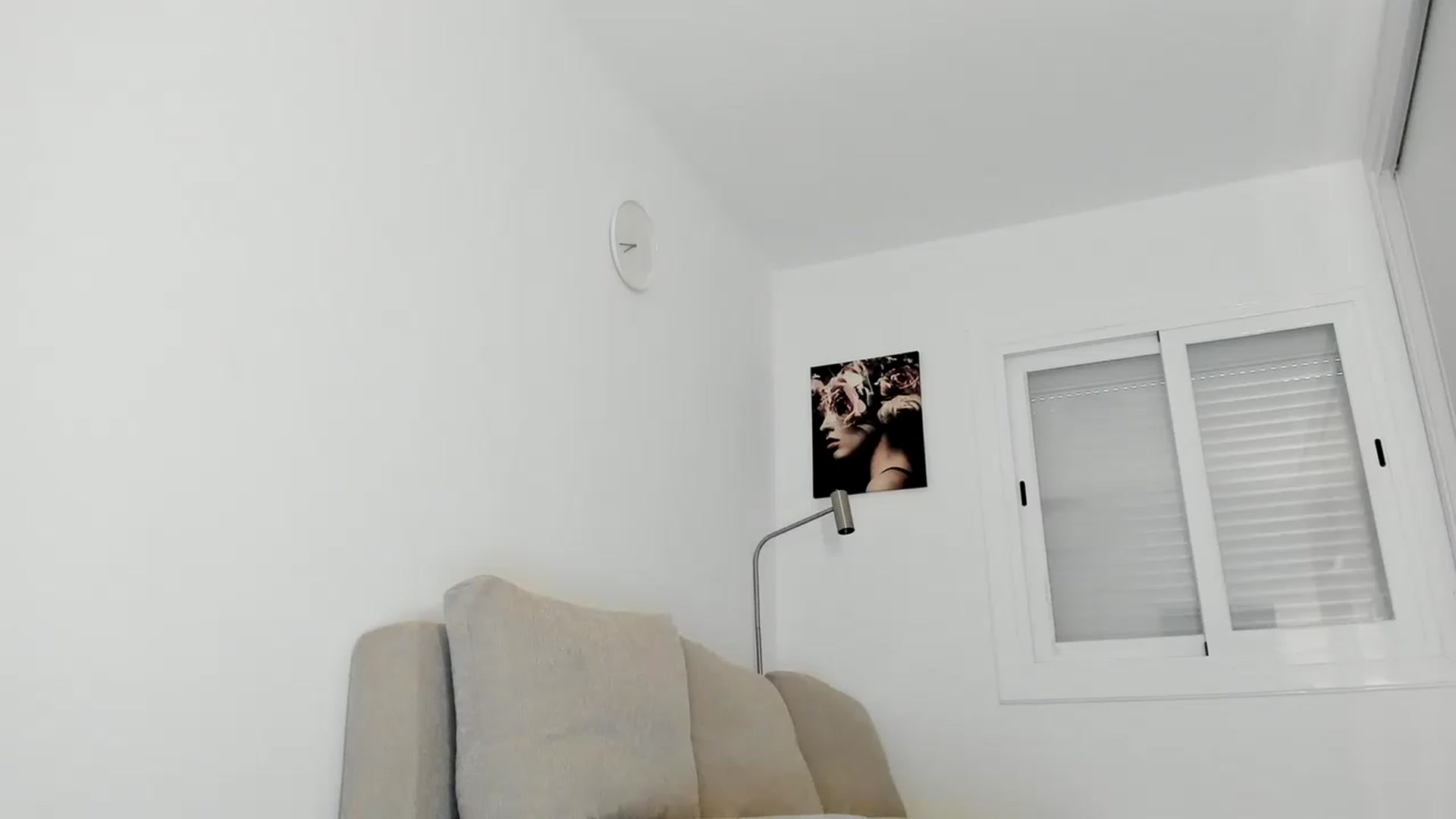 Gallery image thumbnail from thebluelagoon's myfreecams stream on, 08/17/2023, 05:51 image 13 of 20
