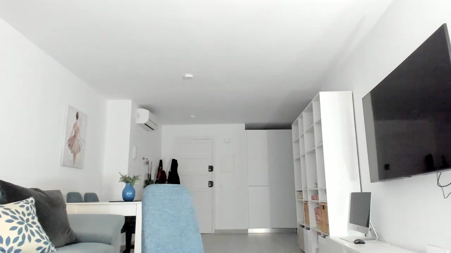 Gallery image thumbnail from thebluelagoon's myfreecams stream on, 02/14/2024, 05:23 image 17 of 20