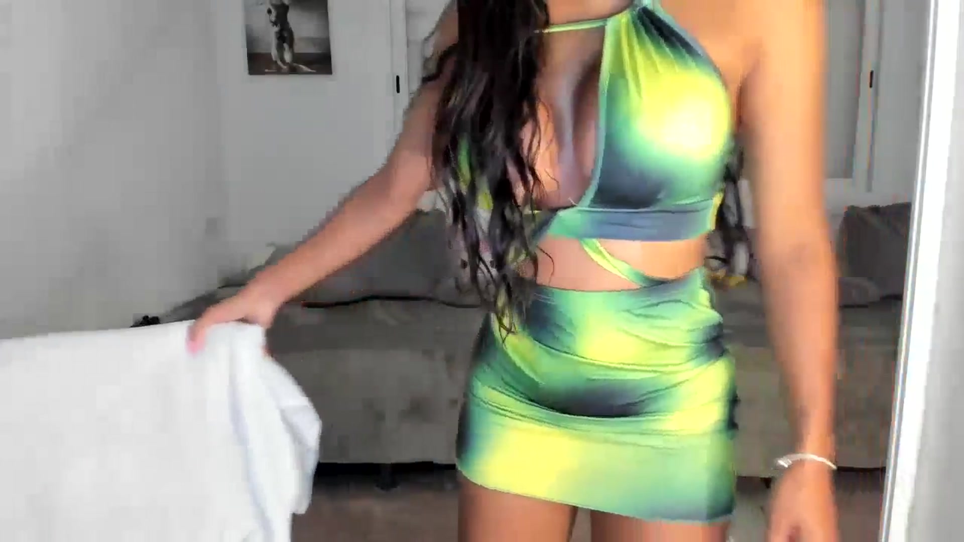 Gallery image thumbnail from thebluelagoon's myfreecams stream on, 08/20/2024, 03:46 image 2 of 20
