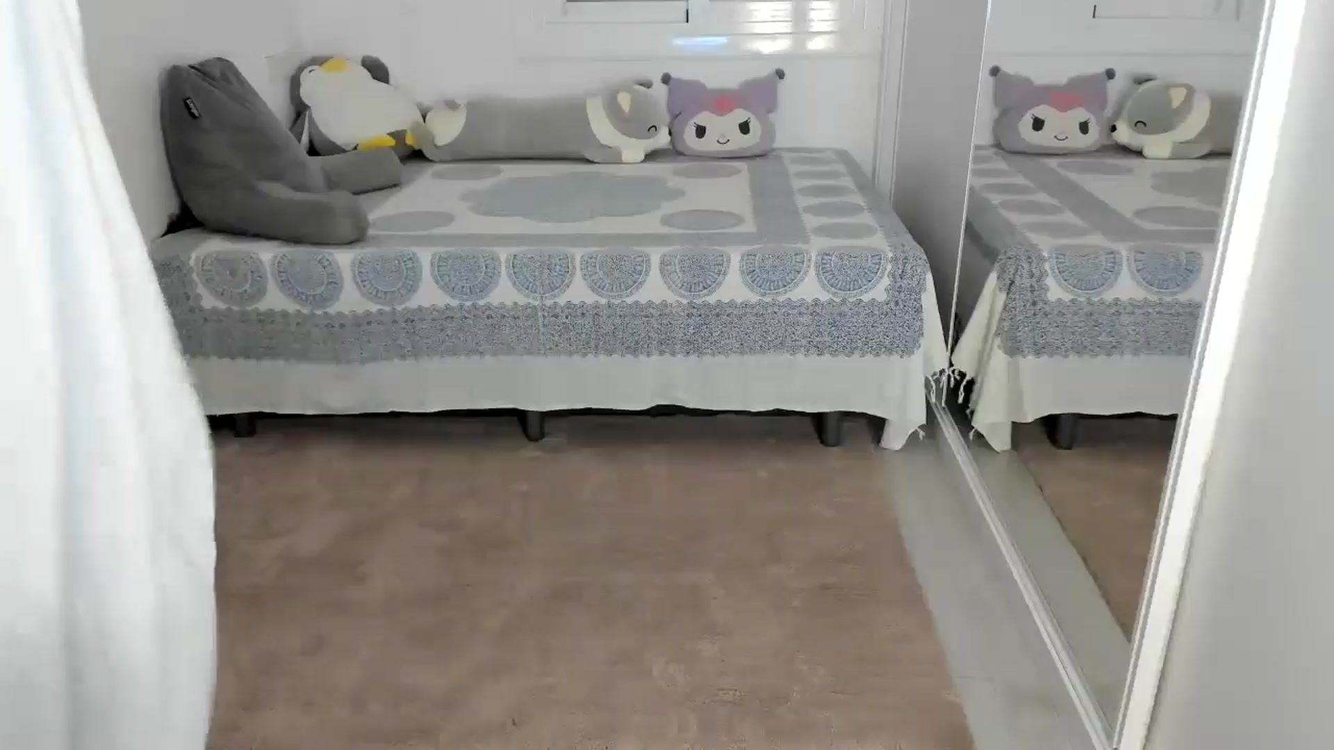Gallery image thumbnail from thebluelagoon's myfreecams stream on, 08/24/2024, 04:39 image 14 of 20