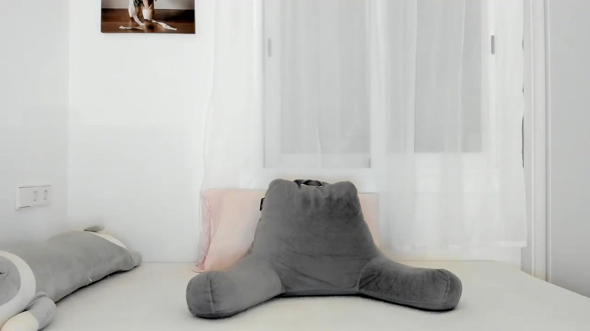 Gallery image thumbnail from thebluelagoon's myfreecams stream on, 10/05/2024, 05:46 image 10 of 20