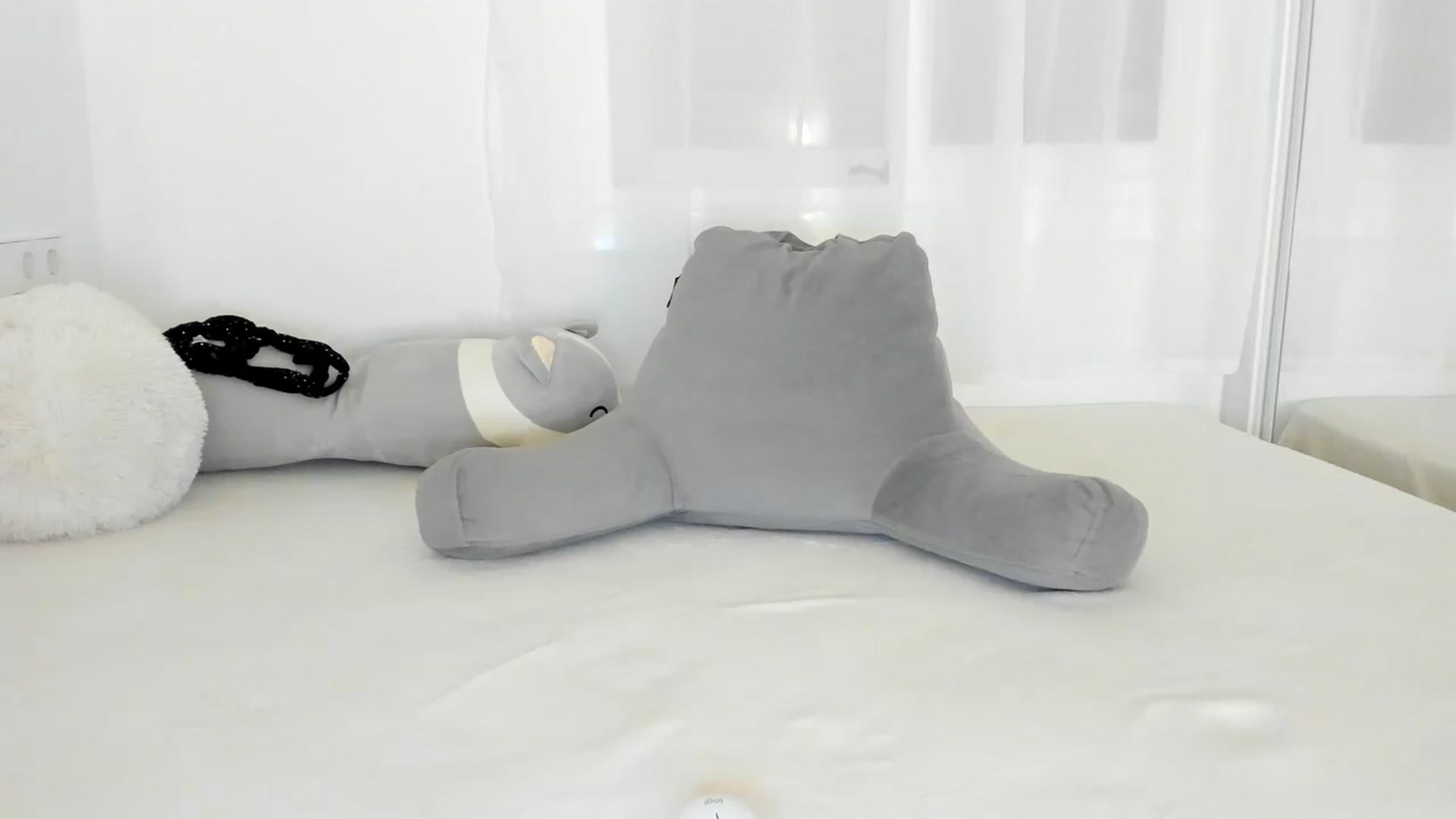 Gallery image thumbnail from thebluelagoon's myfreecams stream on, 11/18/2024, 06:40 image 14 of 20