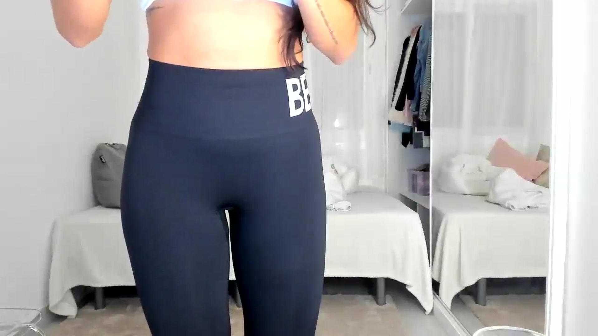 Gallery image thumbnail from thebluelagoon's myfreecams stream on, 02/20/2025, 06:47 image 19 of 20