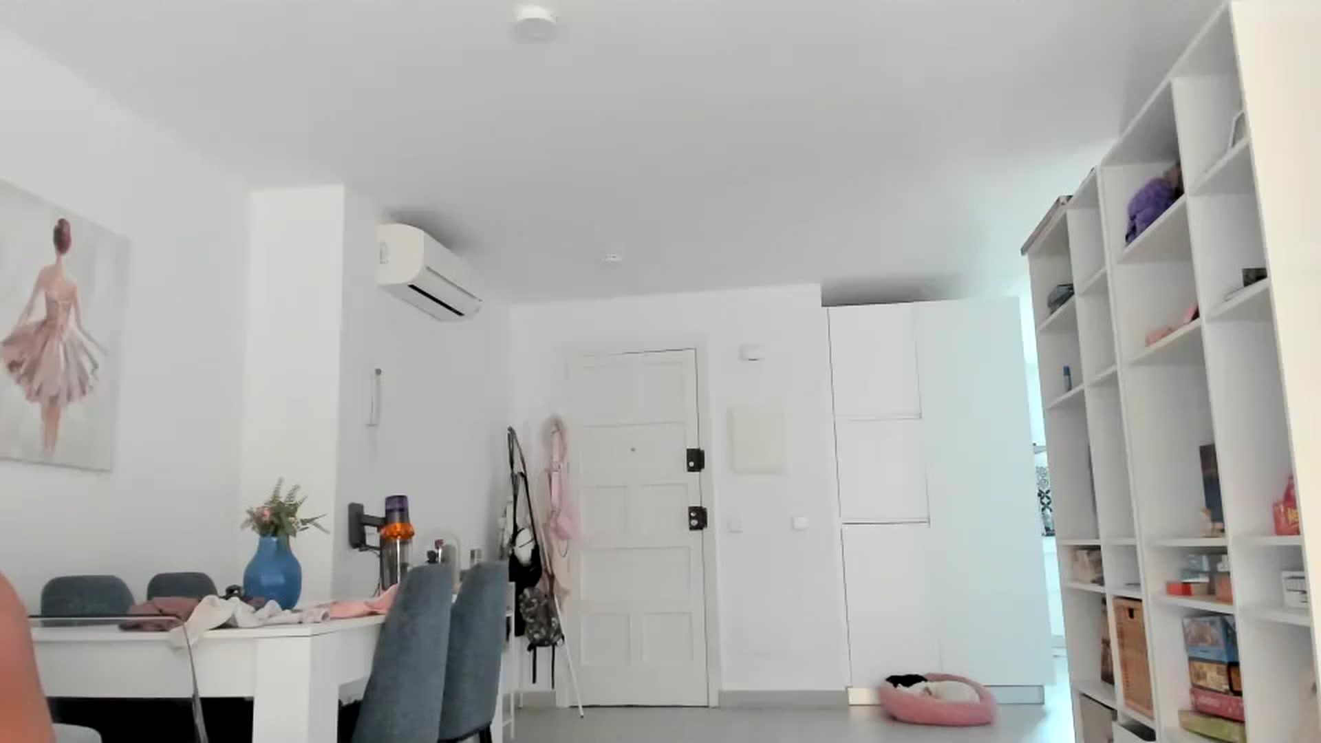 Gallery image thumbnail from thebluelagoon's myfreecams stream on, 03/27/2025, 11:19 image 11 of 20