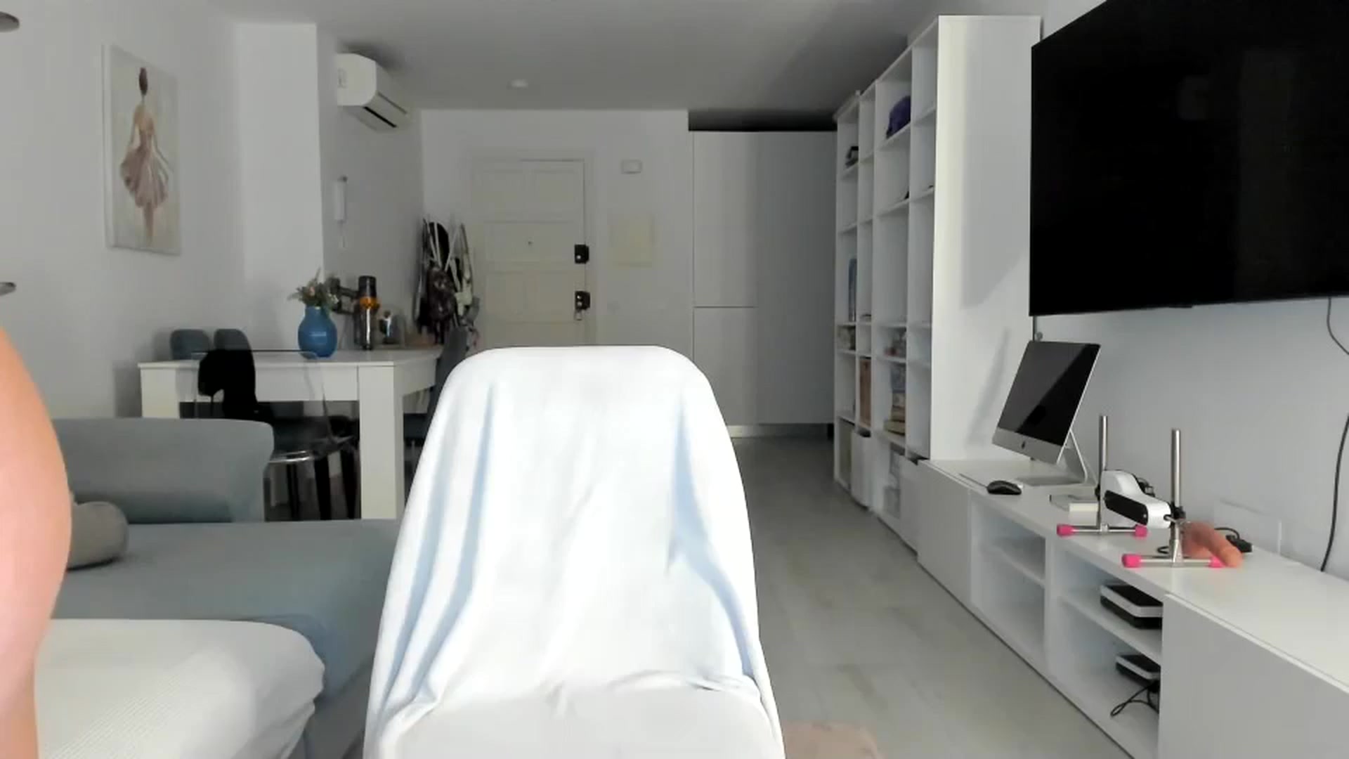 Gallery image thumbnail from thebluelagoon's myfreecams stream on, 04/23/2025, 03:04 image 1 of 20