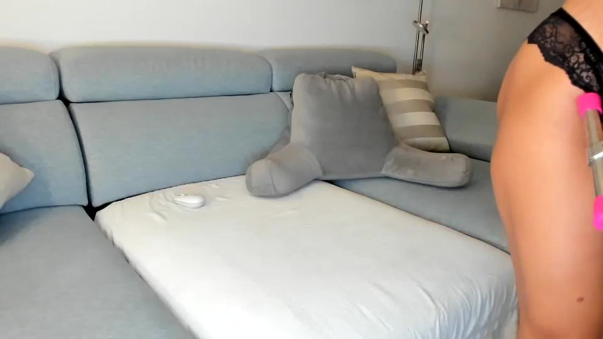 Gallery image thumbnail from thebluelagoon's myfreecams stream on, 05/28/2025, 03:29 image 8 of 20
