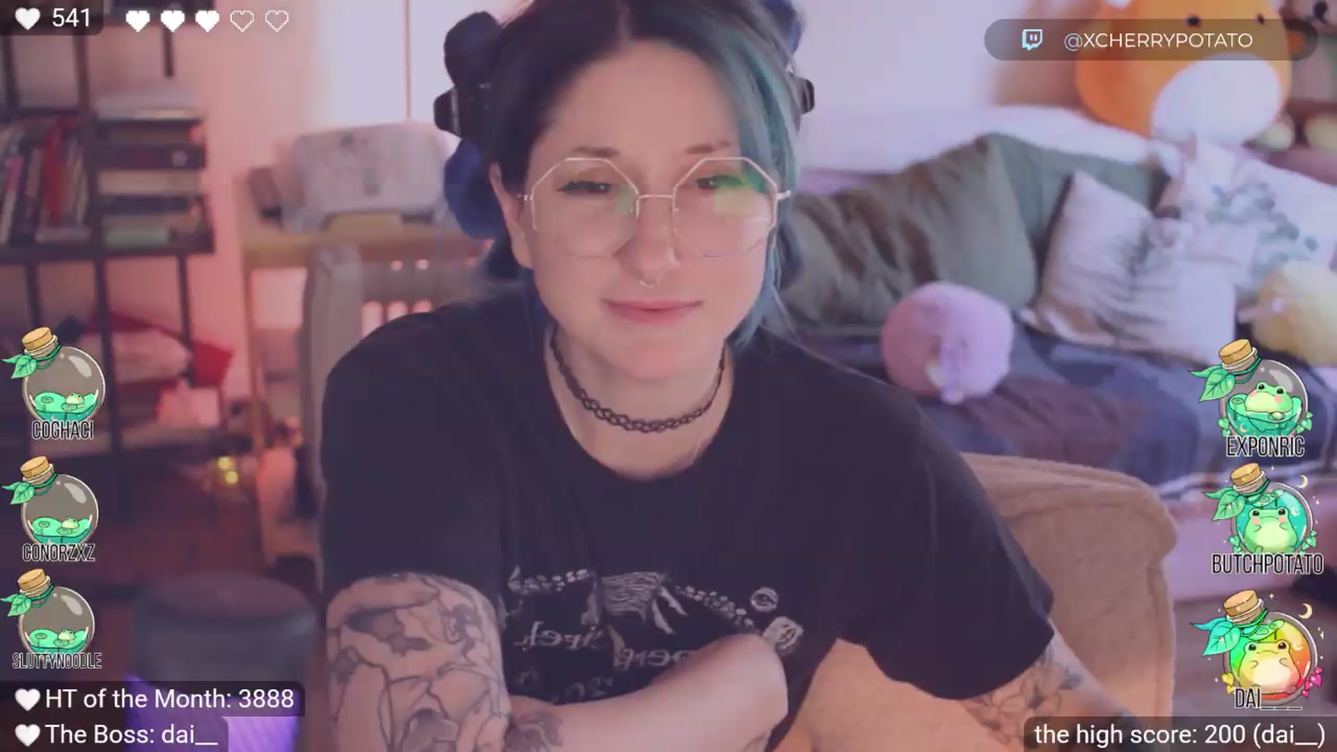 Gallery image thumbnail from thecutestbird's myfreecams stream on, 06/20/2026, 24:33 image 15 of 20