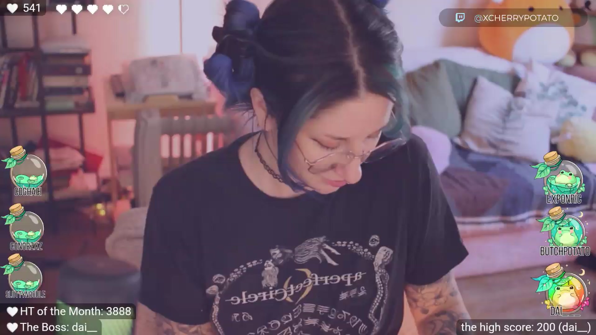 Gallery image thumbnail from thecutestbird's myfreecams stream on, 06/20/2026, 24:33 image 14 of 20