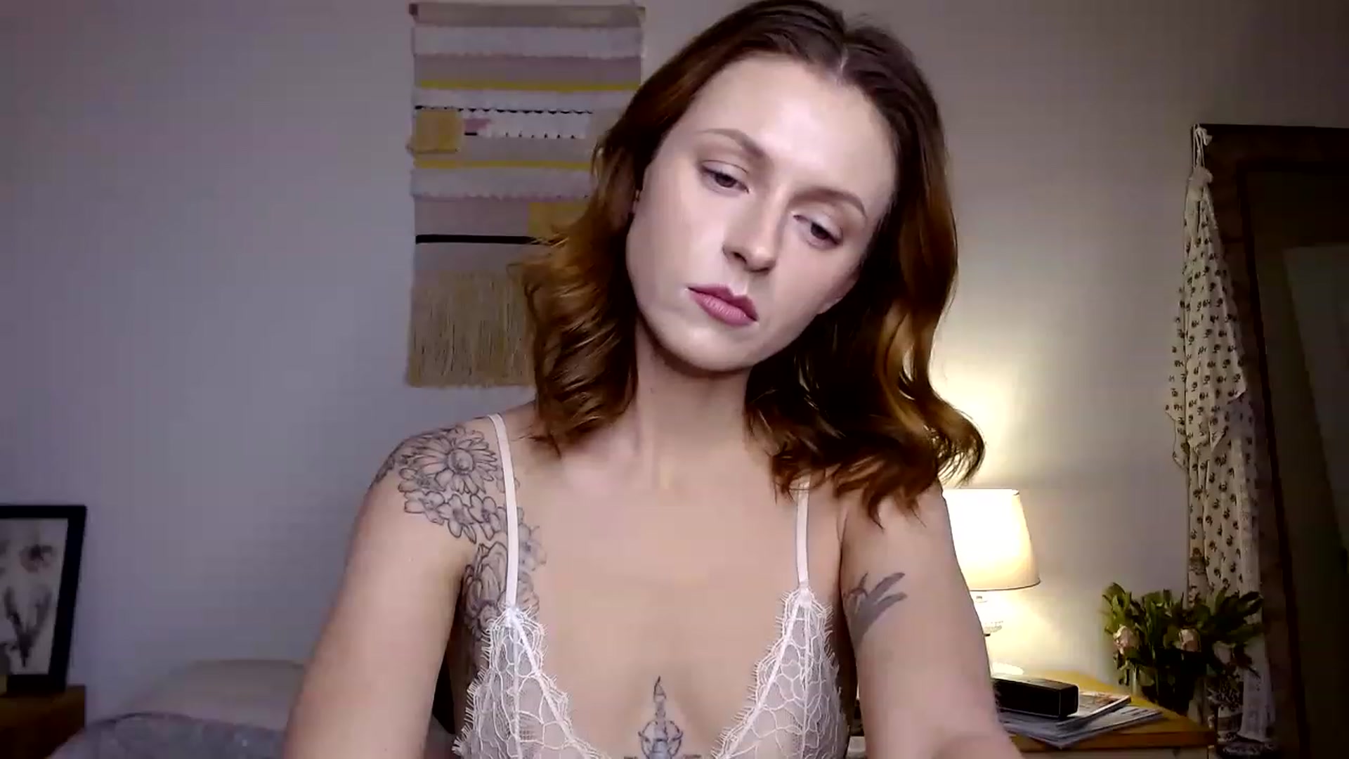 Gallery image thumbnail from theejolittle's myfreecams stream on, 12/05/2022, 24:07 image 13 of 20