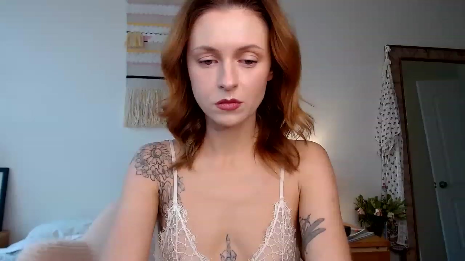 Gallery image thumbnail from theejolittle's myfreecams stream on, 12/08/2022, 21:31 image 10 of 20