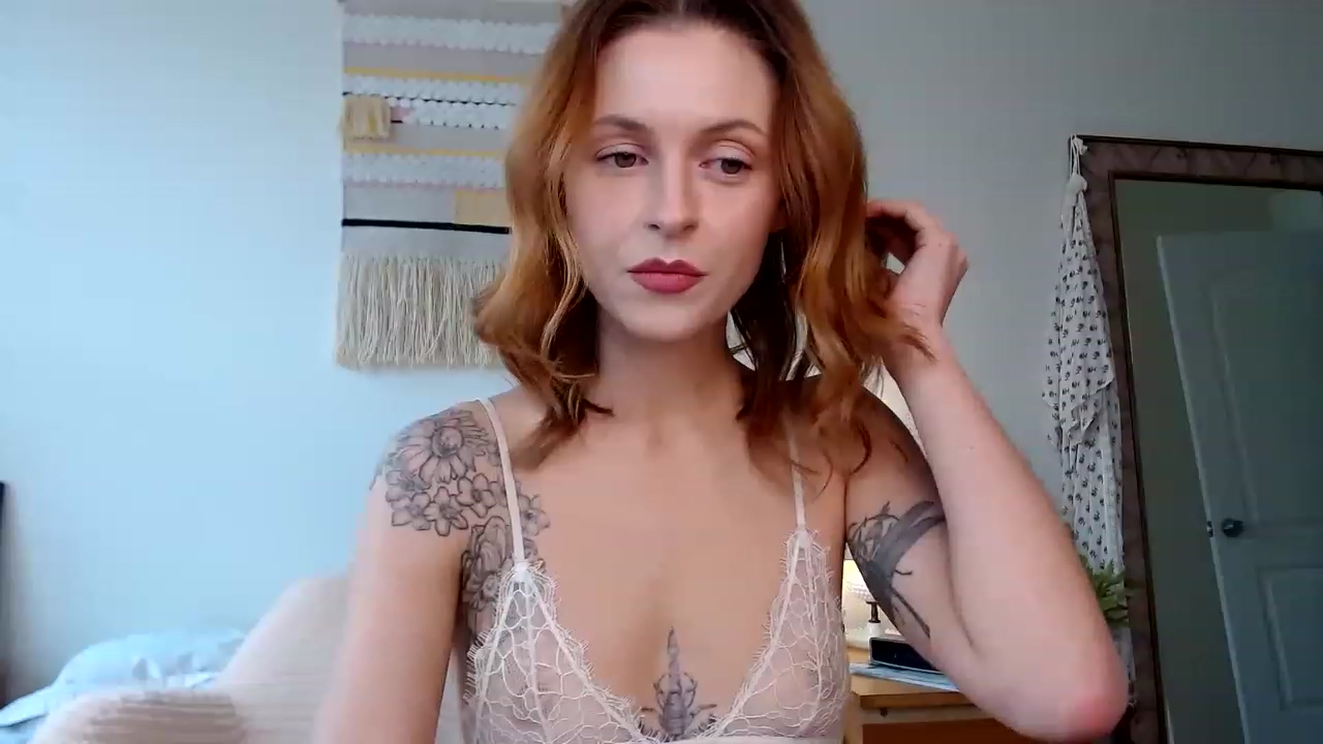 Gallery image thumbnail from theejolittle's myfreecams stream on, 12/08/2022, 21:31 image 7 of 20