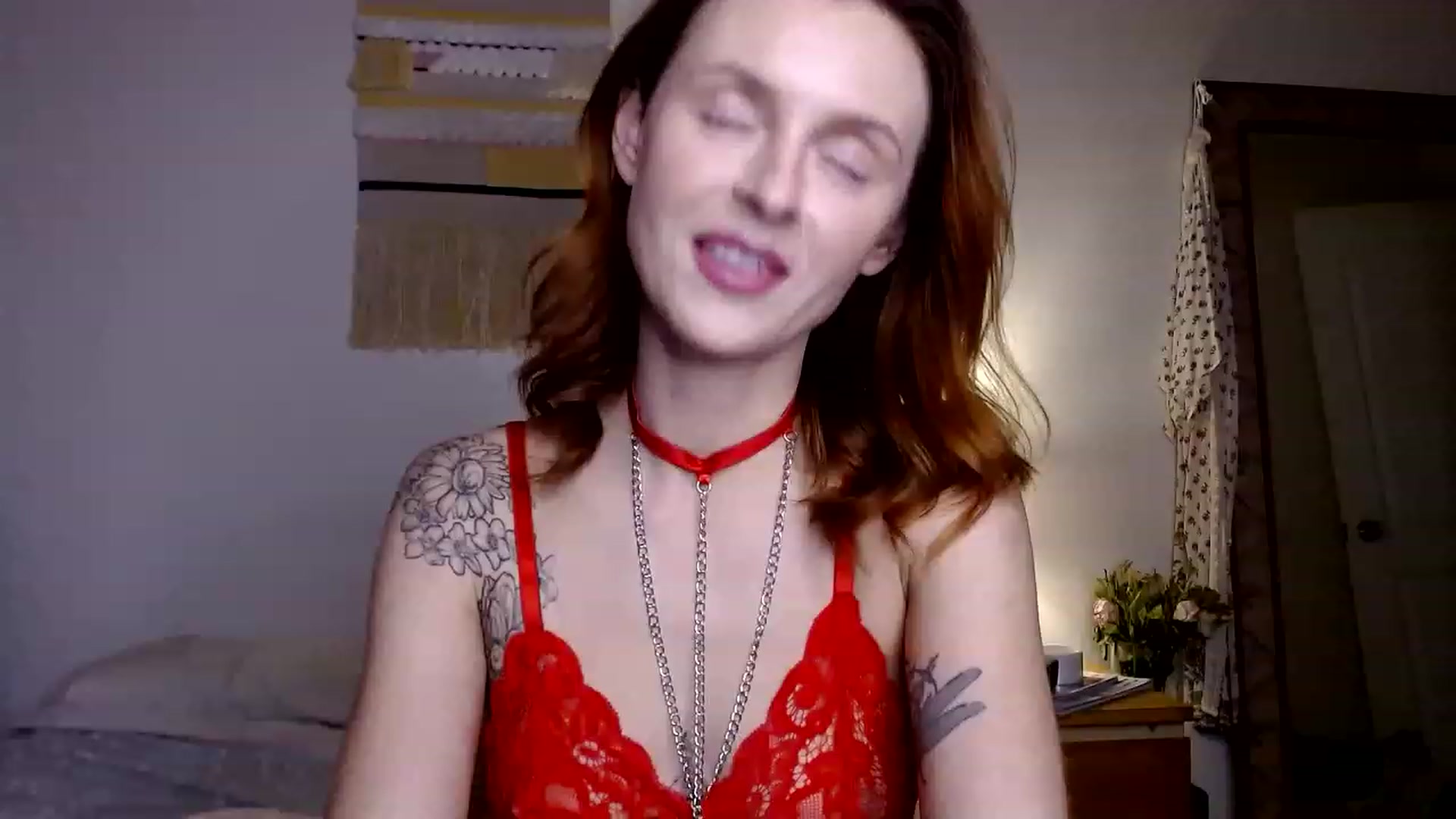 Gallery image thumbnail from theejolittle's myfreecams stream on, 12/23/2022, 23:21 image 20 of 20