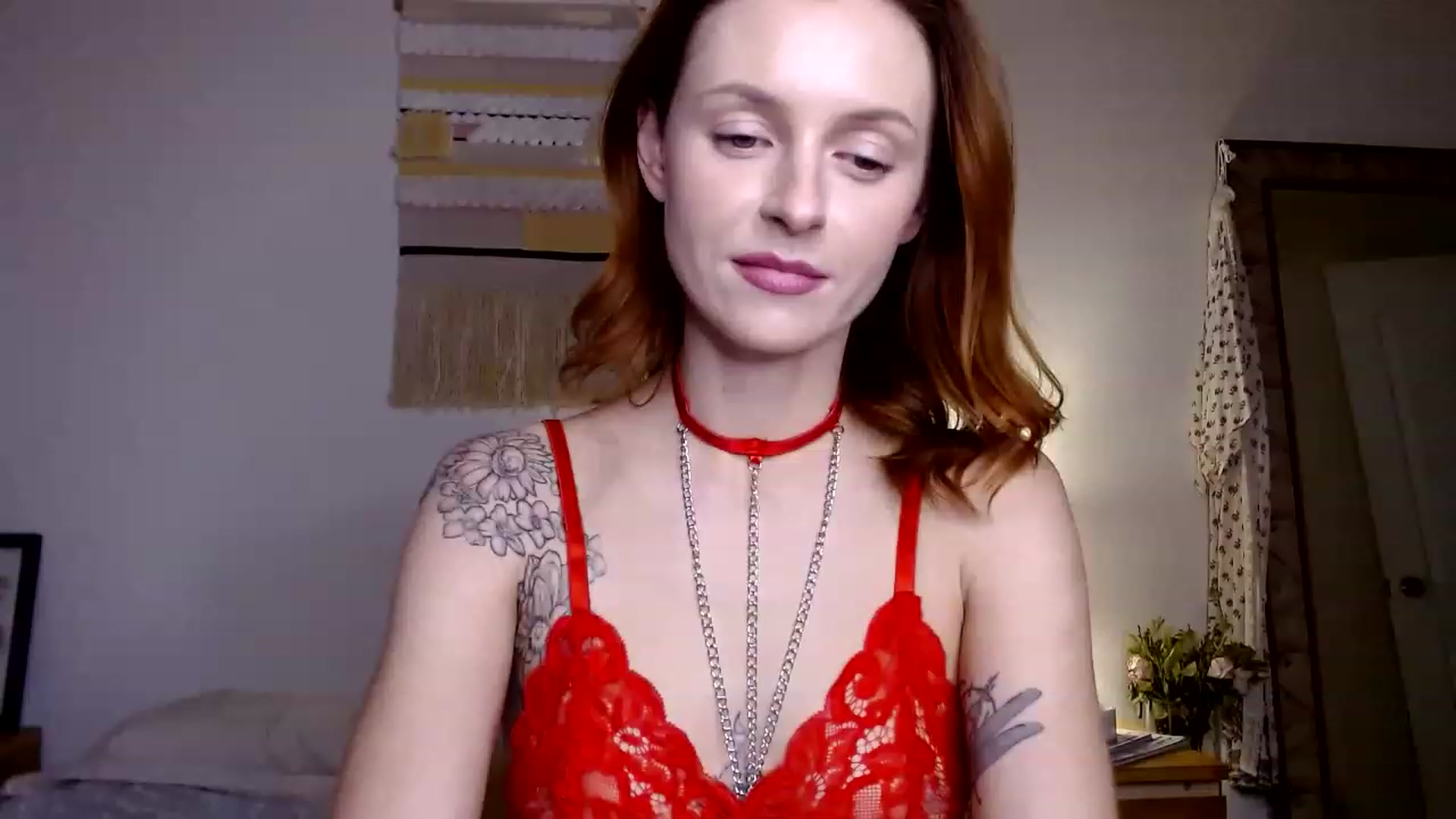 Gallery image thumbnail from theejolittle's myfreecams stream on, 12/23/2022, 23:21 image 12 of 20