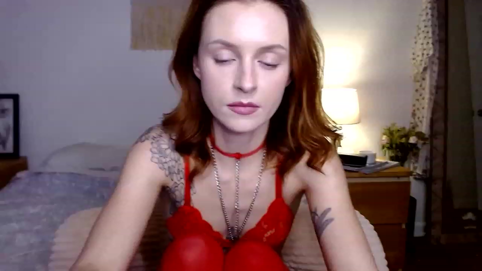 Gallery image thumbnail from theejolittle's myfreecams stream on, 12/23/2022, 23:21 image 6 of 20