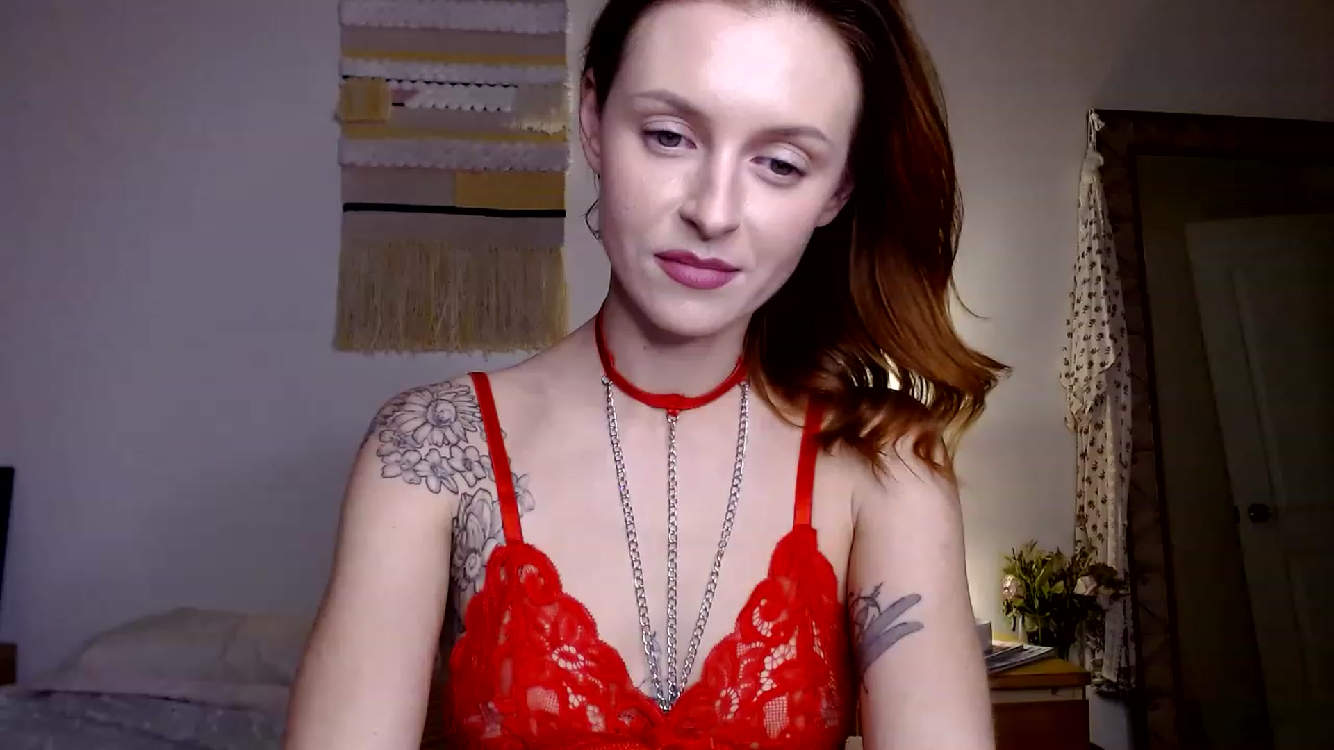Gallery image thumbnail from theejolittle's myfreecams stream on, 12/23/2022, 23:21 image 14 of 20