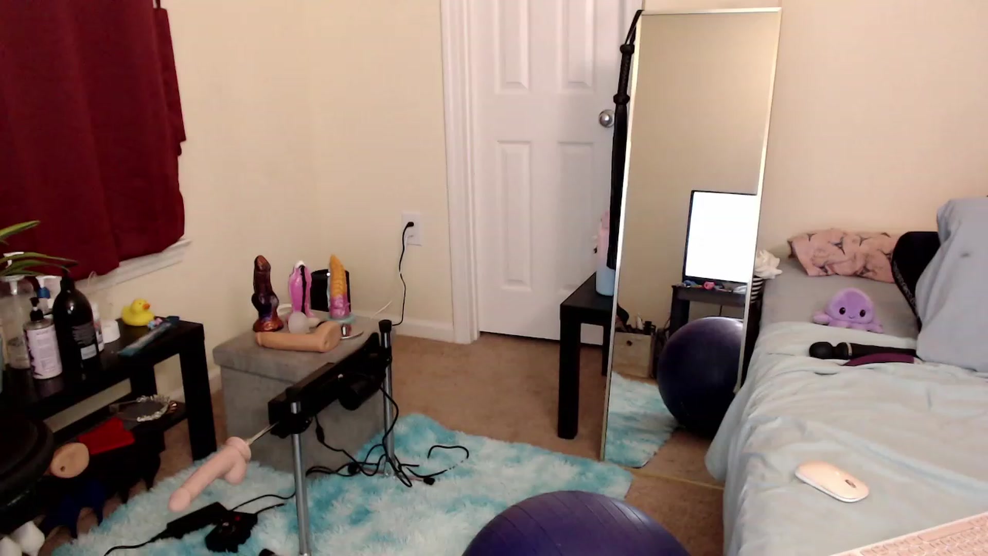 Gallery image thumbnail from thelilysparks's myfreecams stream on, 01/01/2023, 24:53 image 1 of 20