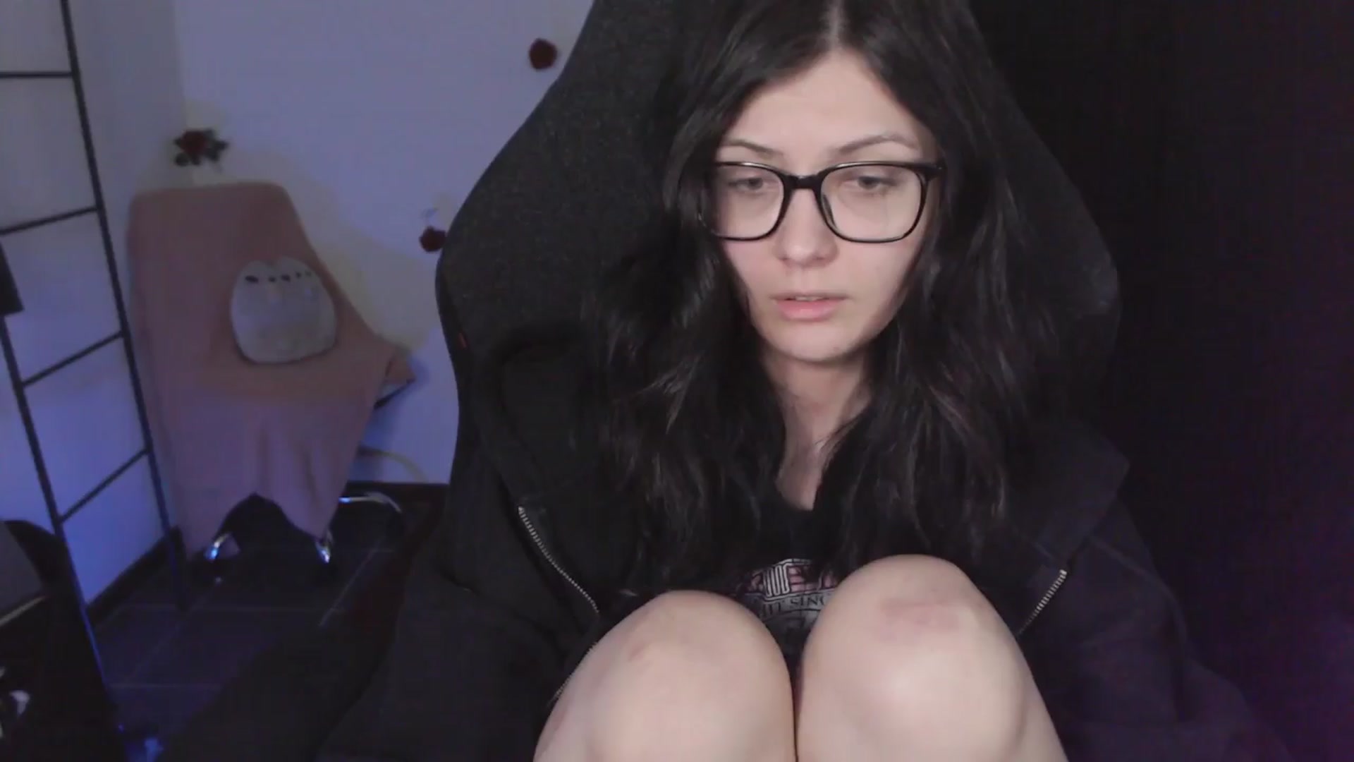 Gallery image thumbnail from theroom's myfreecams stream on, 03/26/2024, 05:53 image 8 of 20