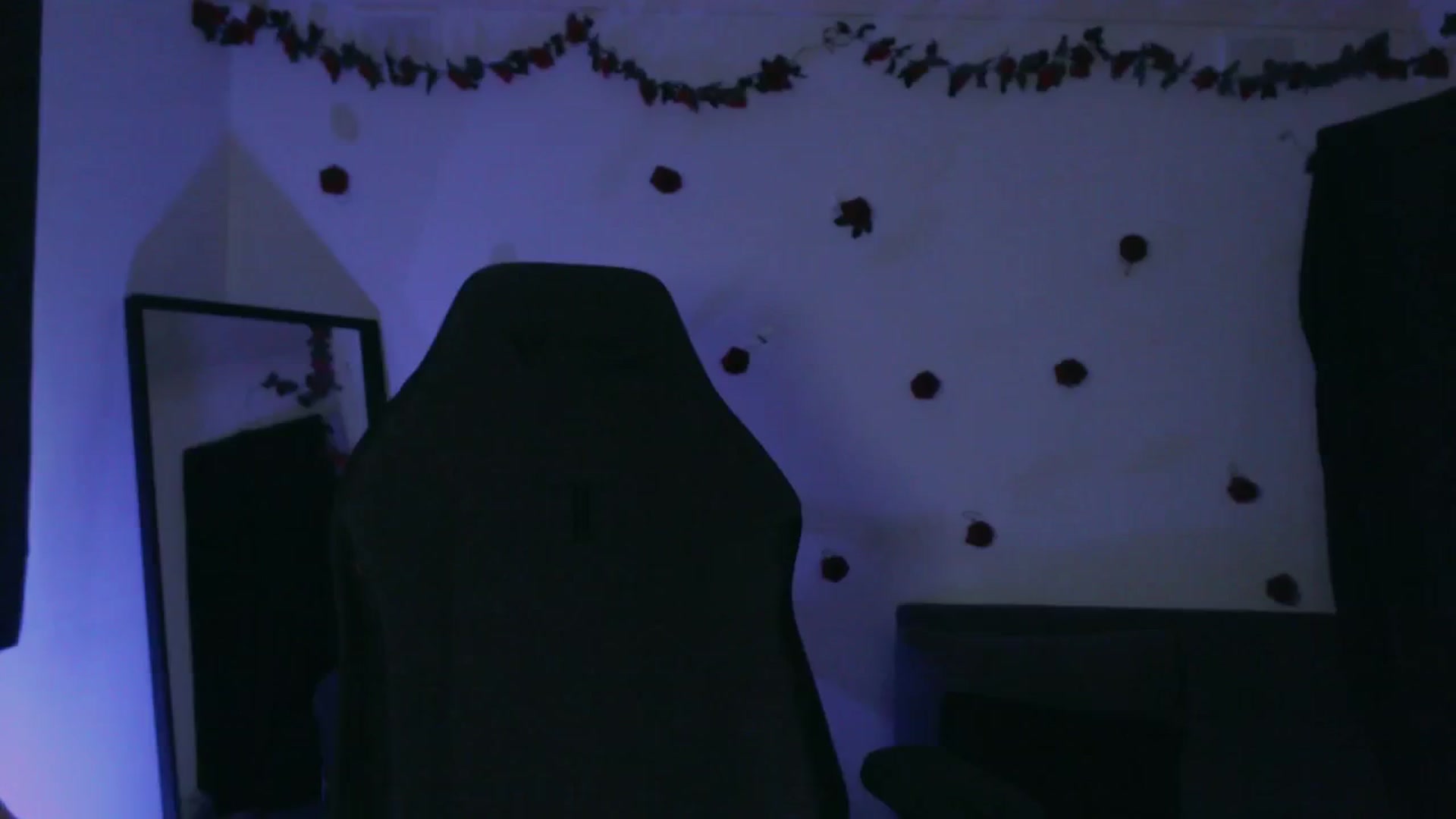 Gallery image thumbnail from theroom's myfreecams stream on, 05/09/2024, 01:09 image 8 of 20