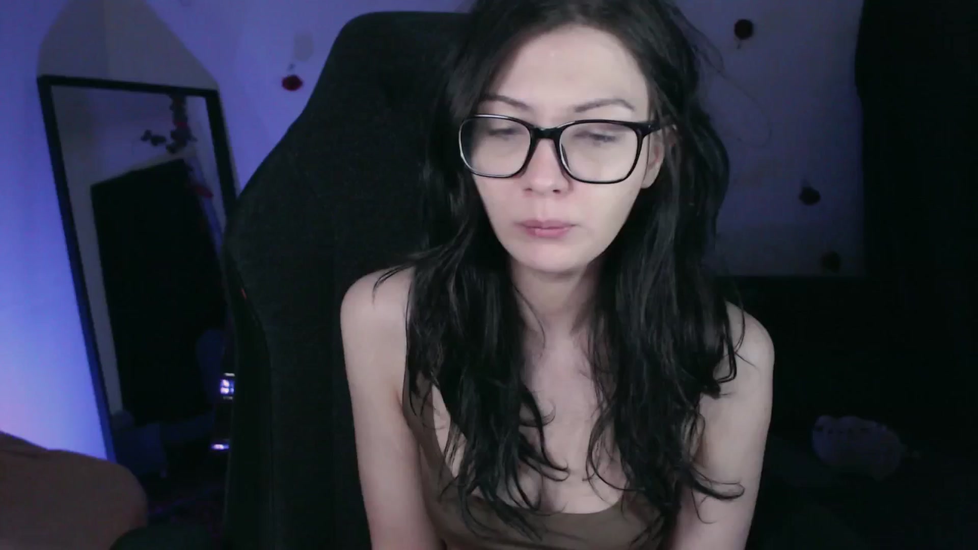 Gallery image thumbnail from theroom's myfreecams stream on, 05/09/2024, 01:09 image 3 of 20