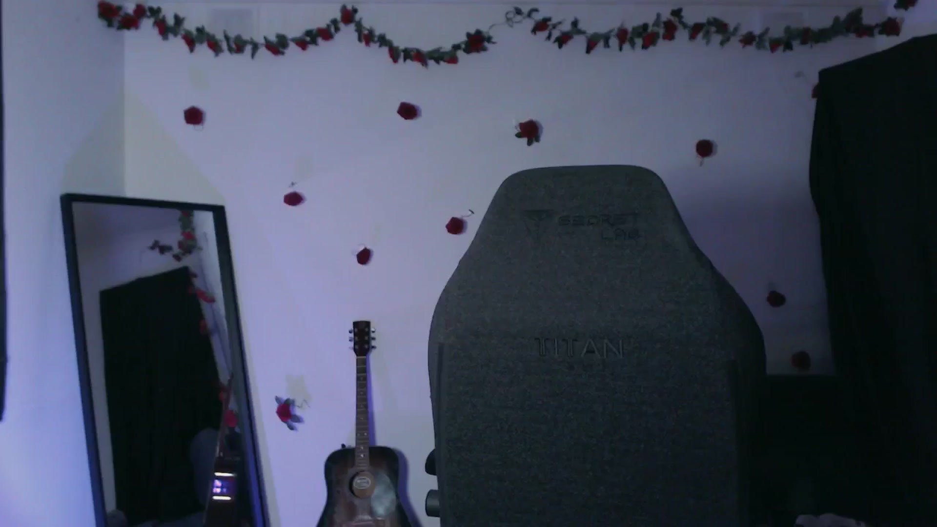 Gallery image thumbnail from theroom's myfreecams stream on, 05/09/2024, 01:09 image 12 of 20