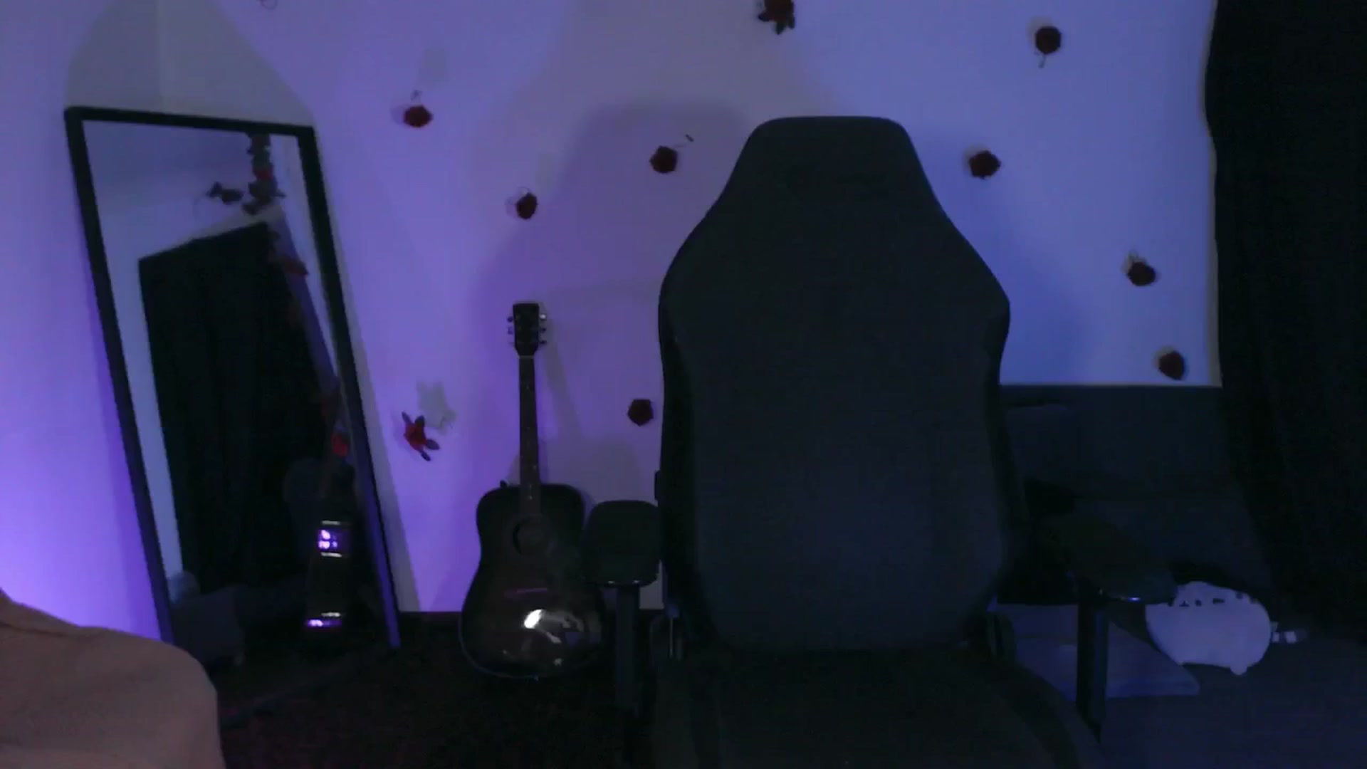 Gallery image thumbnail from theroom's myfreecams stream on, 05/09/2024, 06:24 image 2 of 20