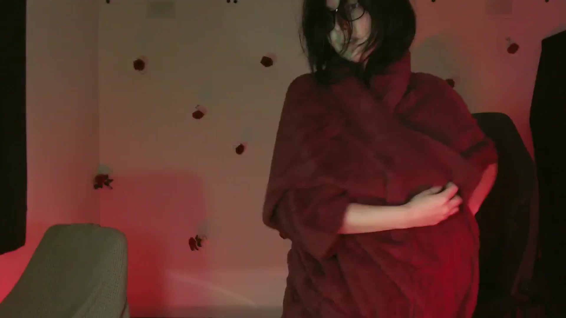 Gallery image thumbnail from theroom's myfreecams stream on, 05/09/2024, 06:24 image 18 of 20