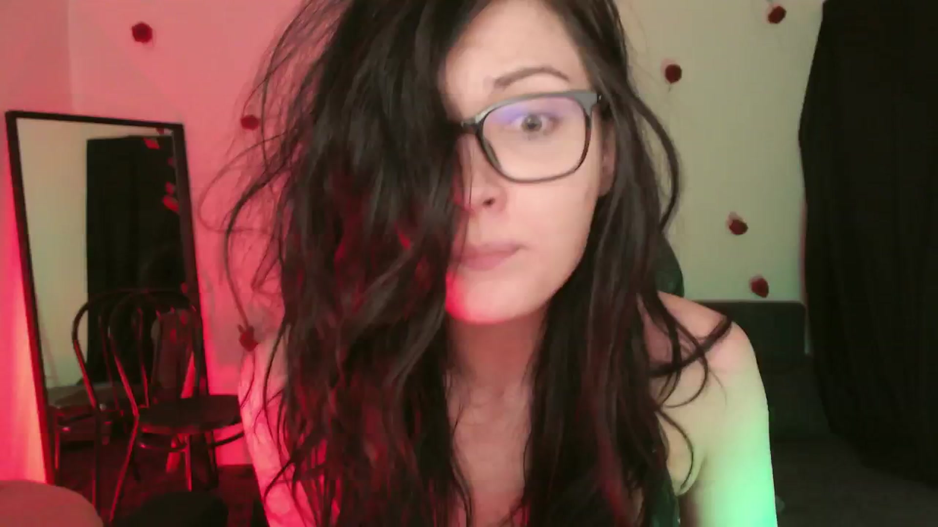 Gallery image thumbnail from theroom's myfreecams stream on, 05/09/2024, 06:24 image 10 of 20