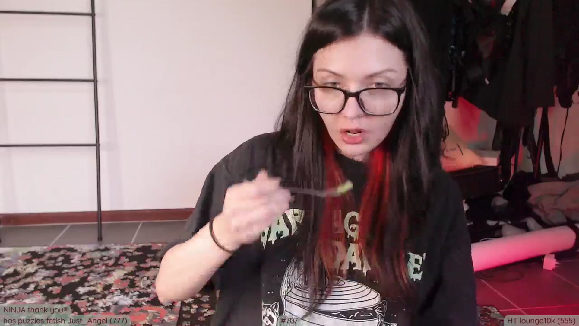 Gallery image thumbnail from theroom's myfreecams stream on, 11/15/2024, 06:28 image 2 of 20