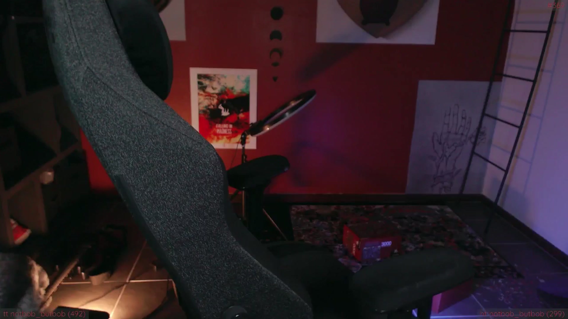 Gallery image thumbnail from theroom's myfreecams stream on, 11/20/2024, 24:57 image 14 of 20