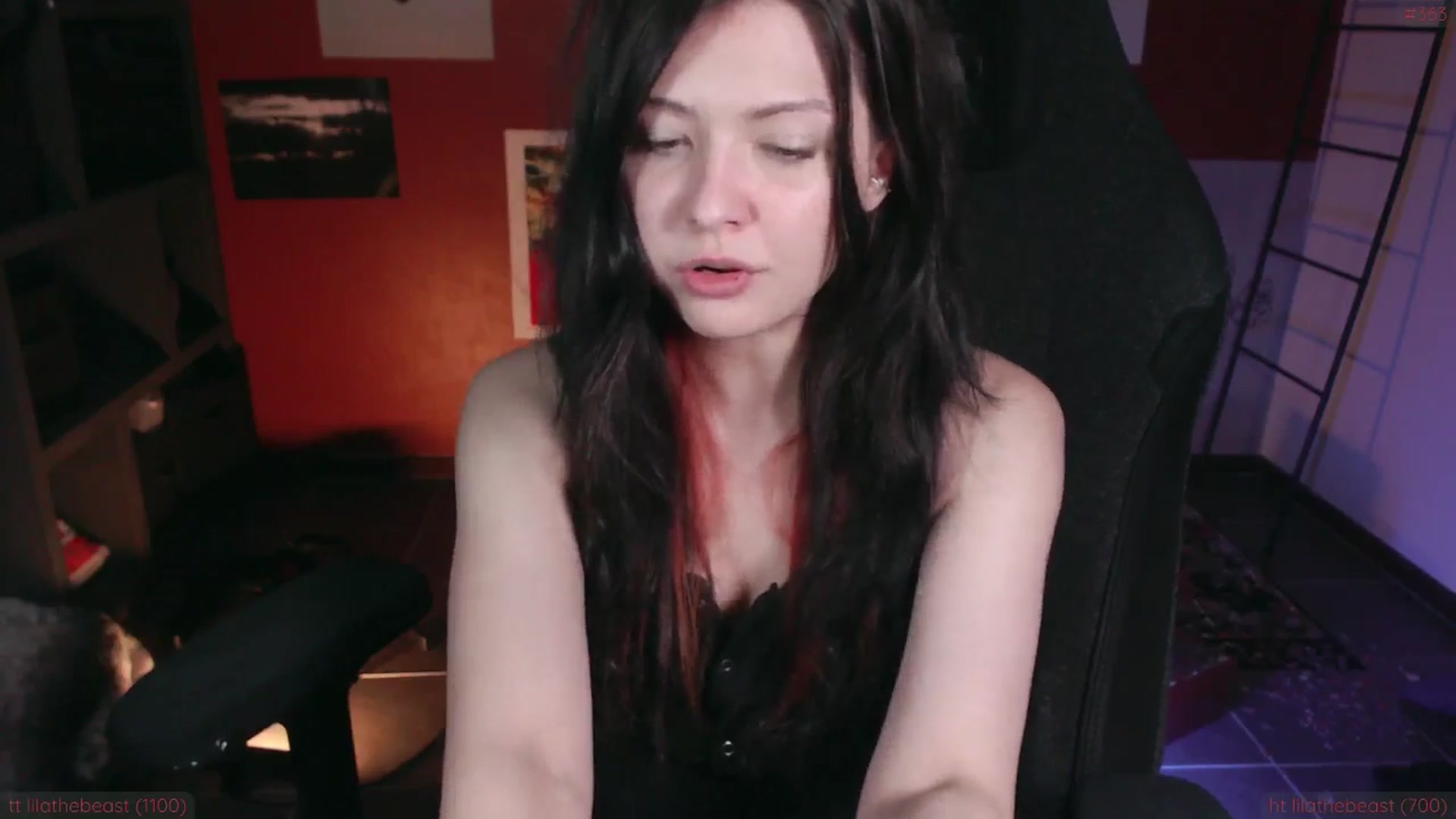 Gallery image thumbnail from theroom's myfreecams stream on, 11/20/2024, 24:57 image 20 of 20