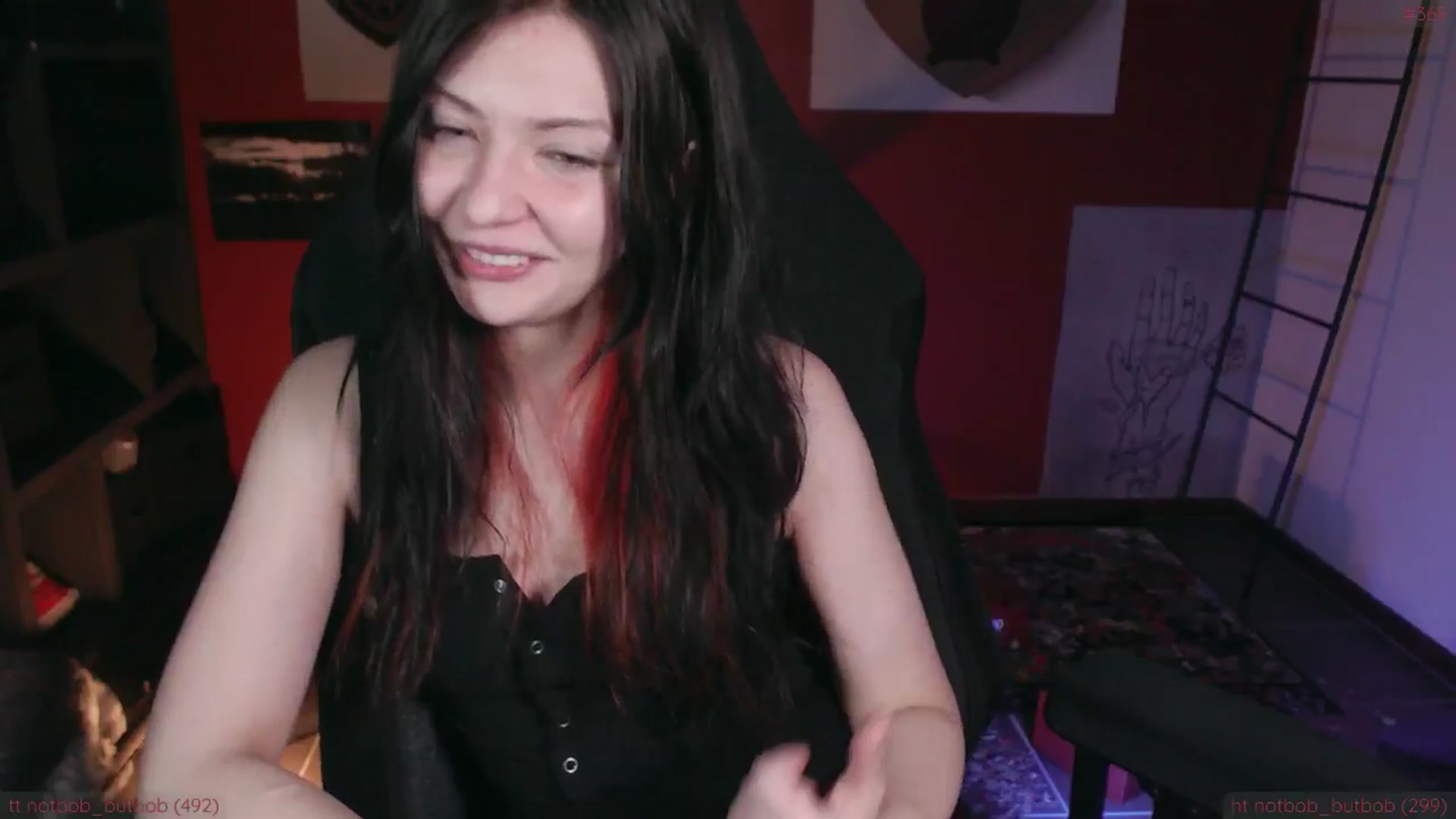 Gallery image thumbnail from theroom's myfreecams stream on, 11/20/2024, 24:57 image 13 of 20