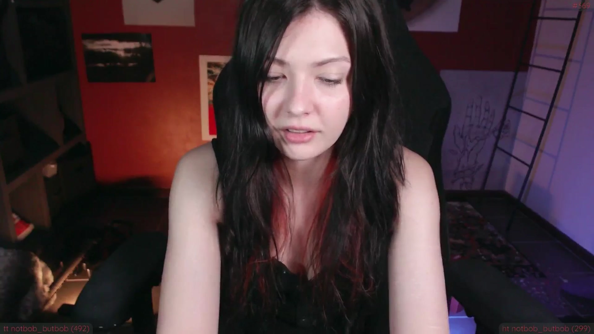 Gallery image thumbnail from theroom's myfreecams stream on, 11/20/2024, 24:57 image 12 of 20