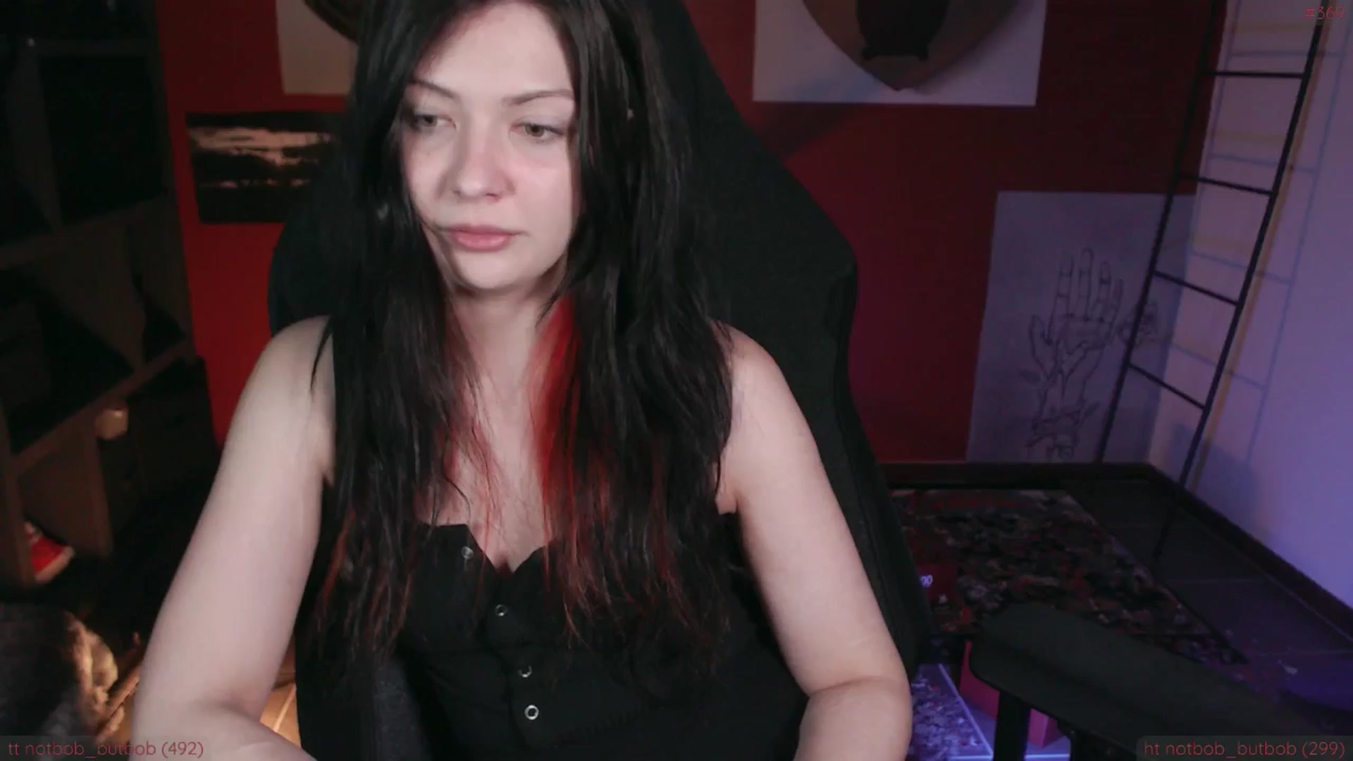 Gallery image thumbnail from theroom's myfreecams stream on, 11/20/2024, 24:53 image 15 of 20